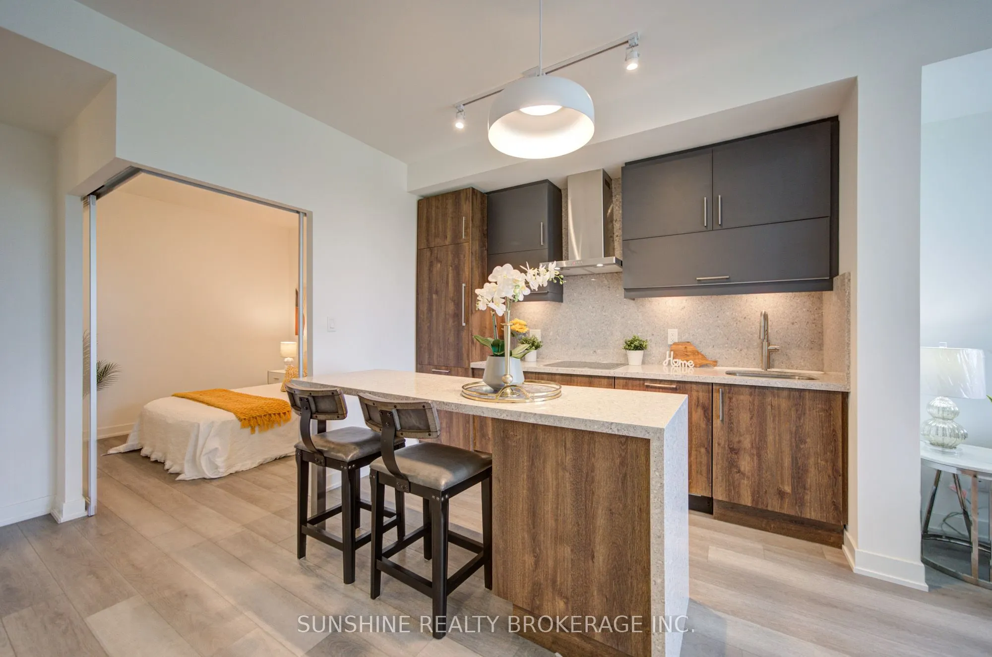 38 Simcoe Promenade #311
