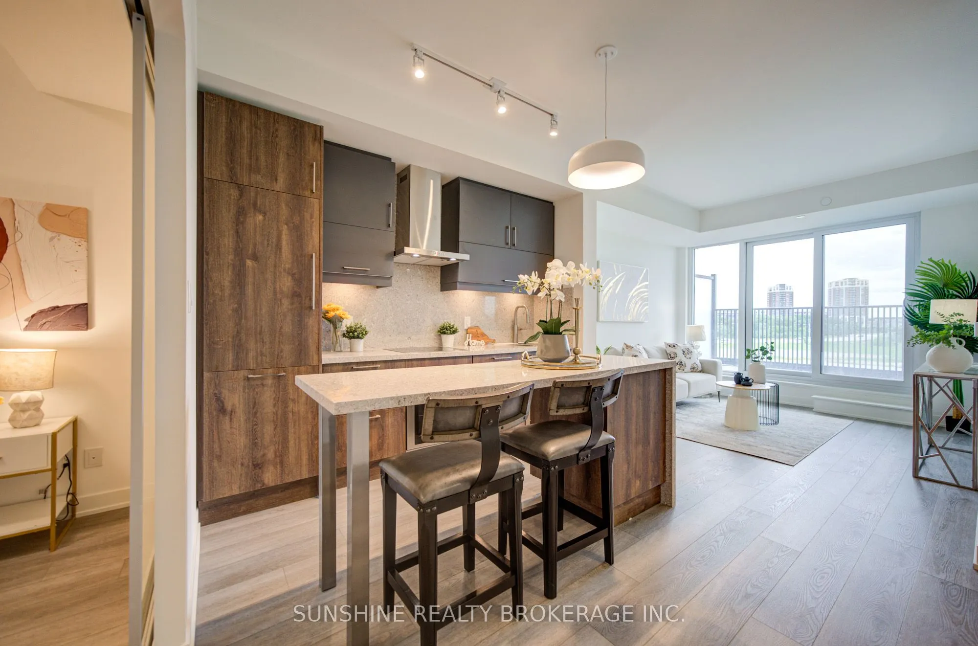 38 Simcoe Promenade #311
