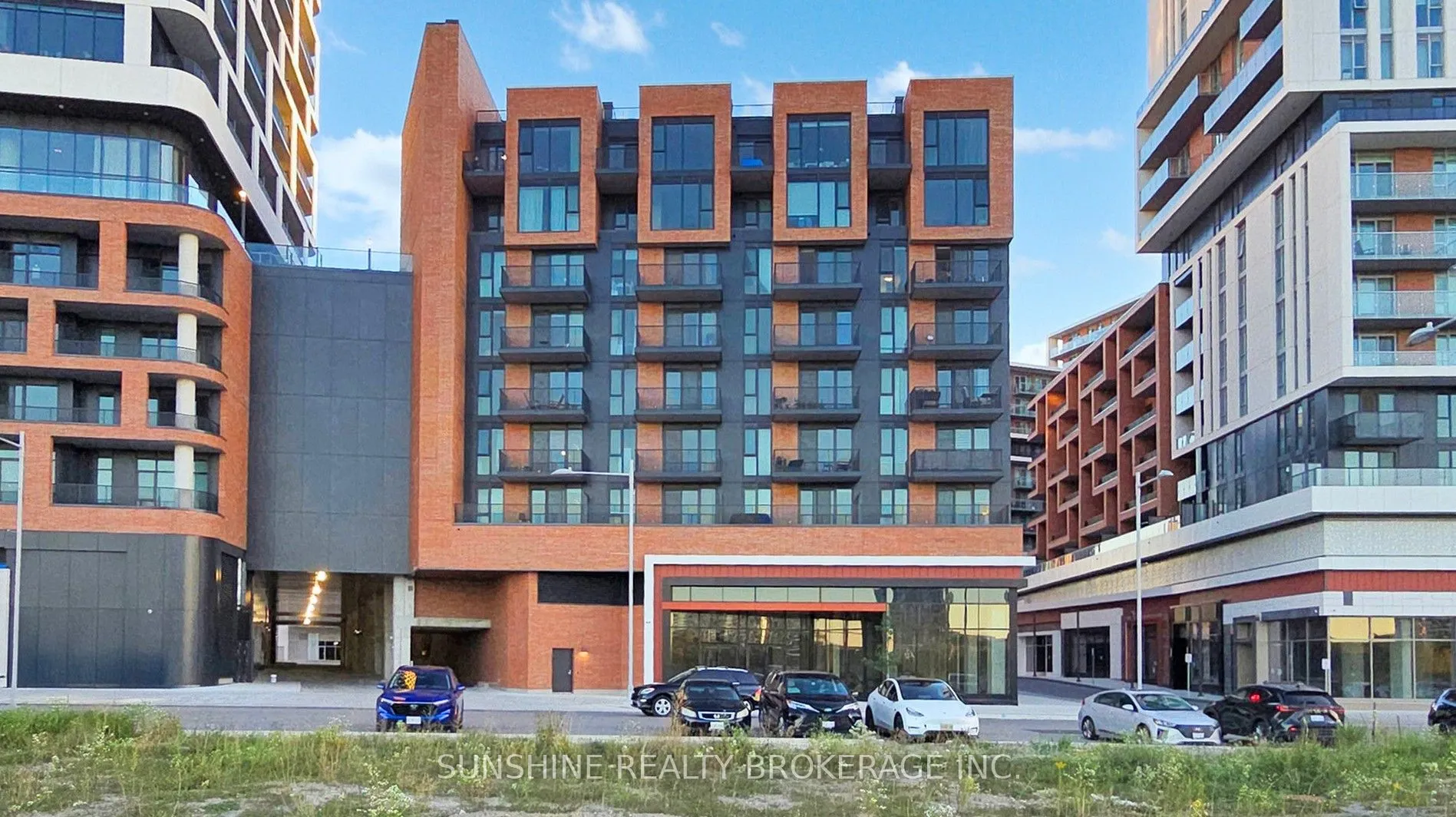38 Simcoe Promenade #311