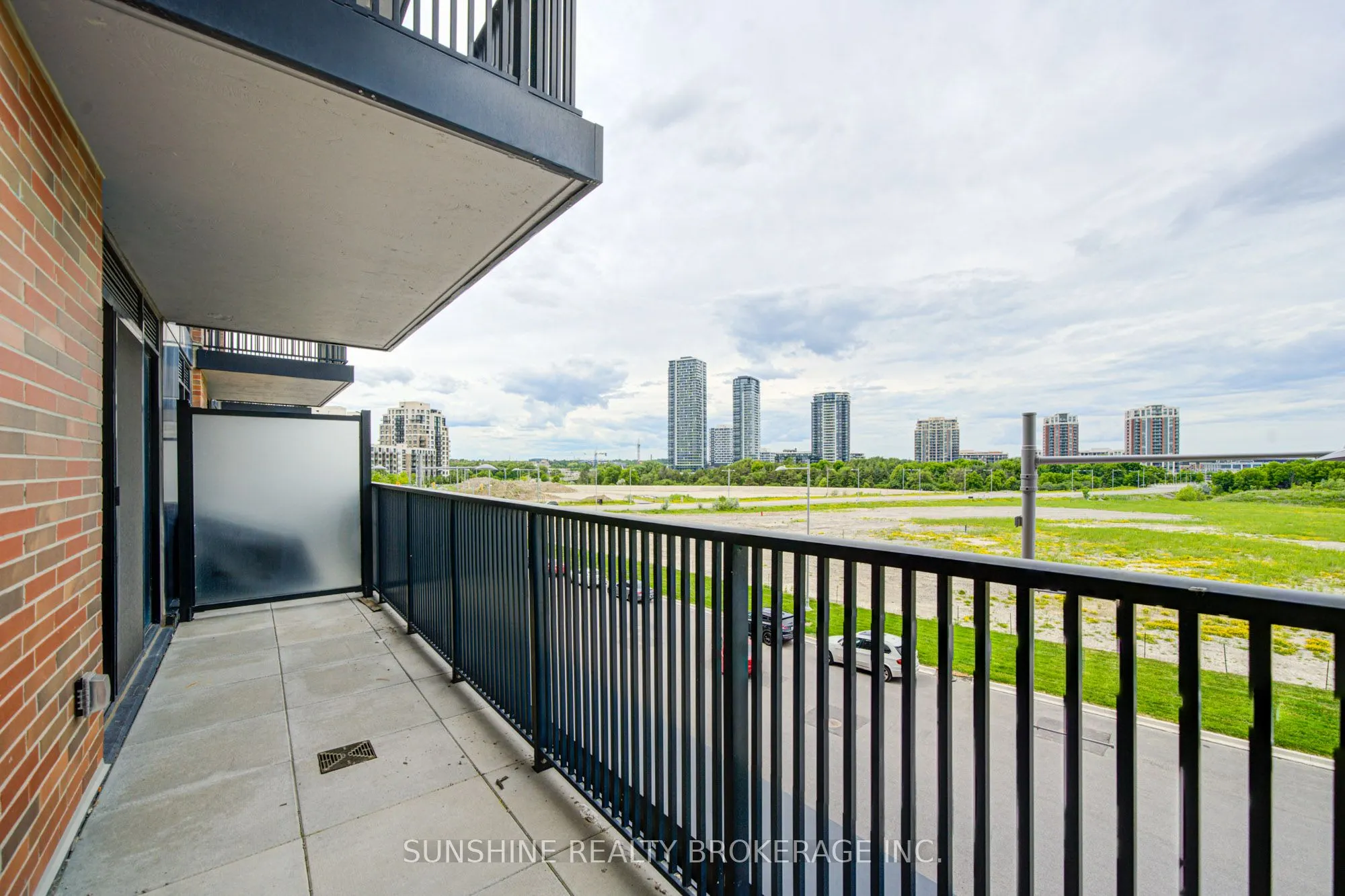 38 Simcoe Promenade #311