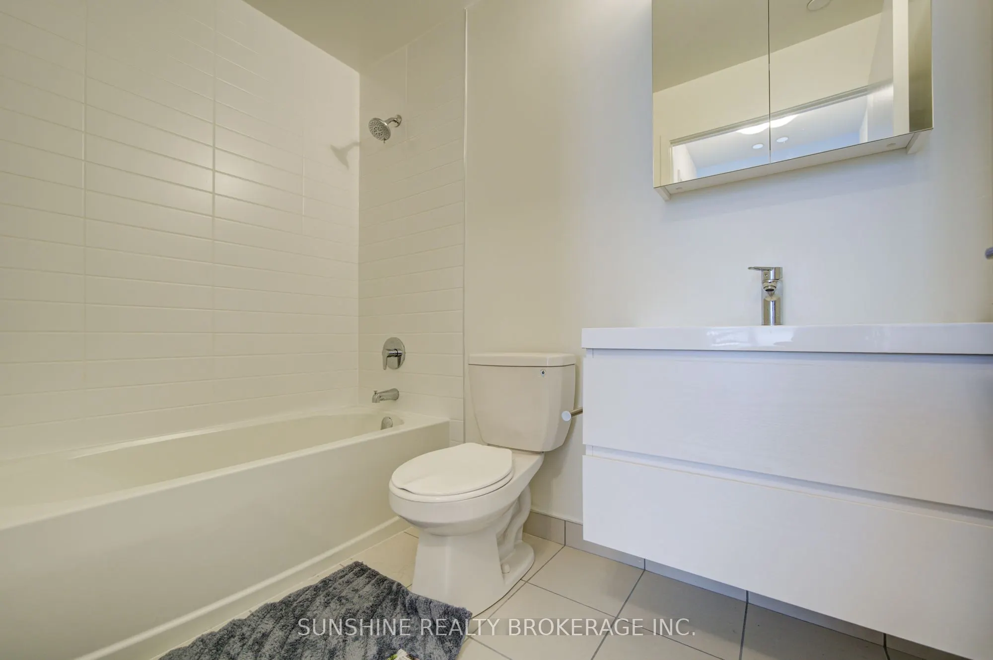 38 Simcoe Promenade #311