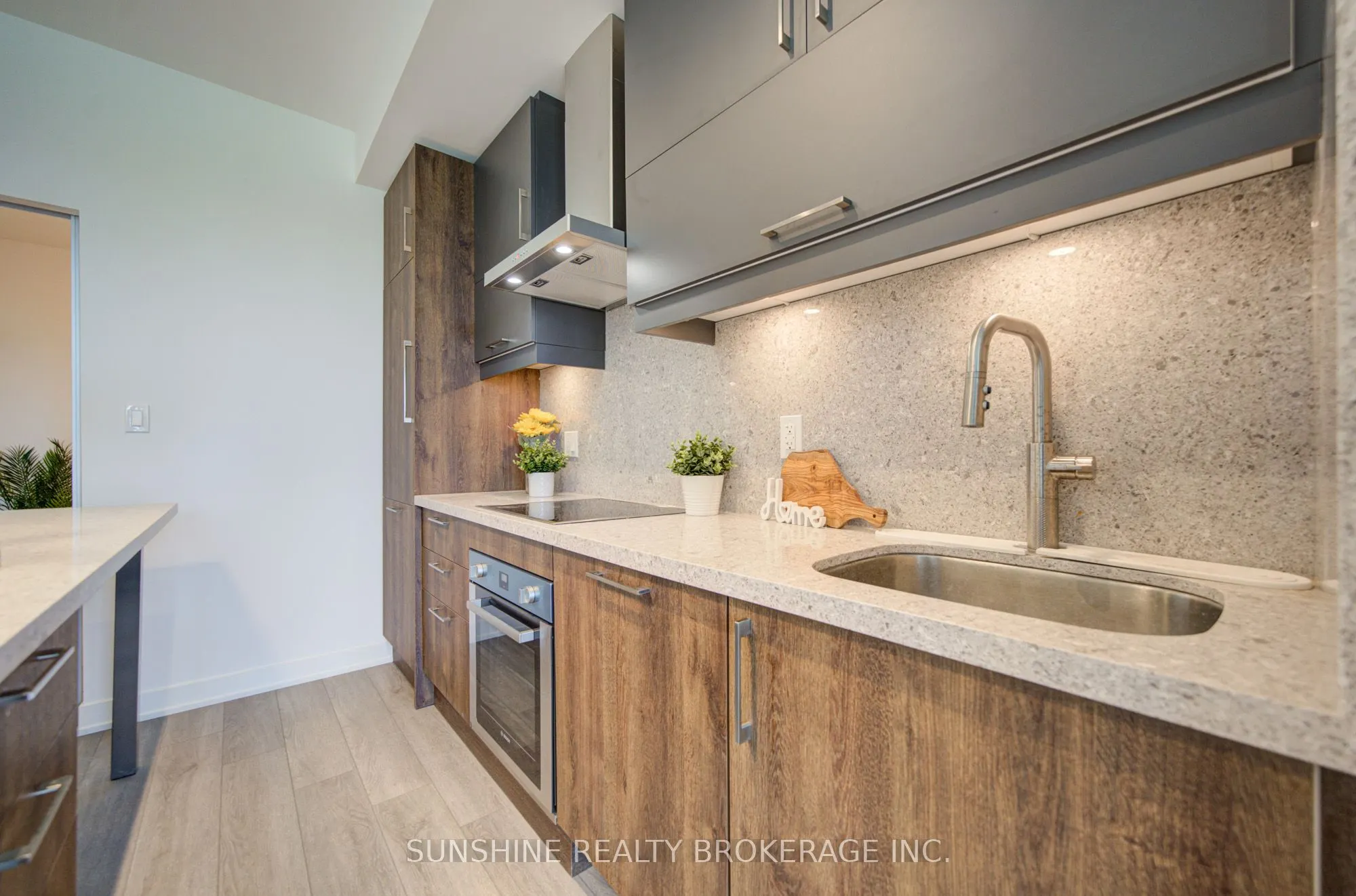 38 Simcoe Promenade #311