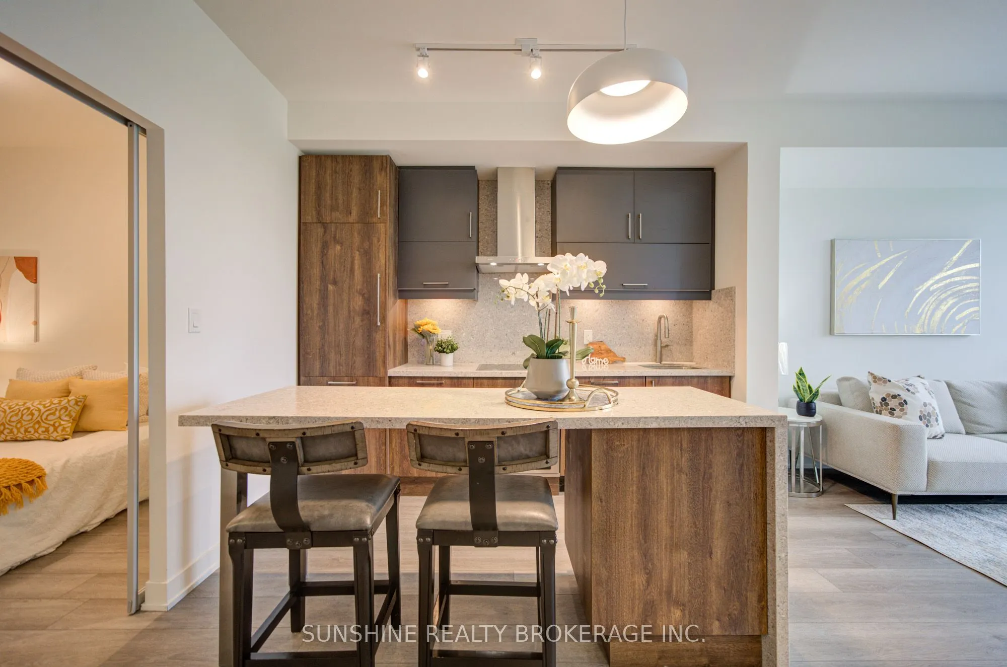 38 Simcoe Promenade #311