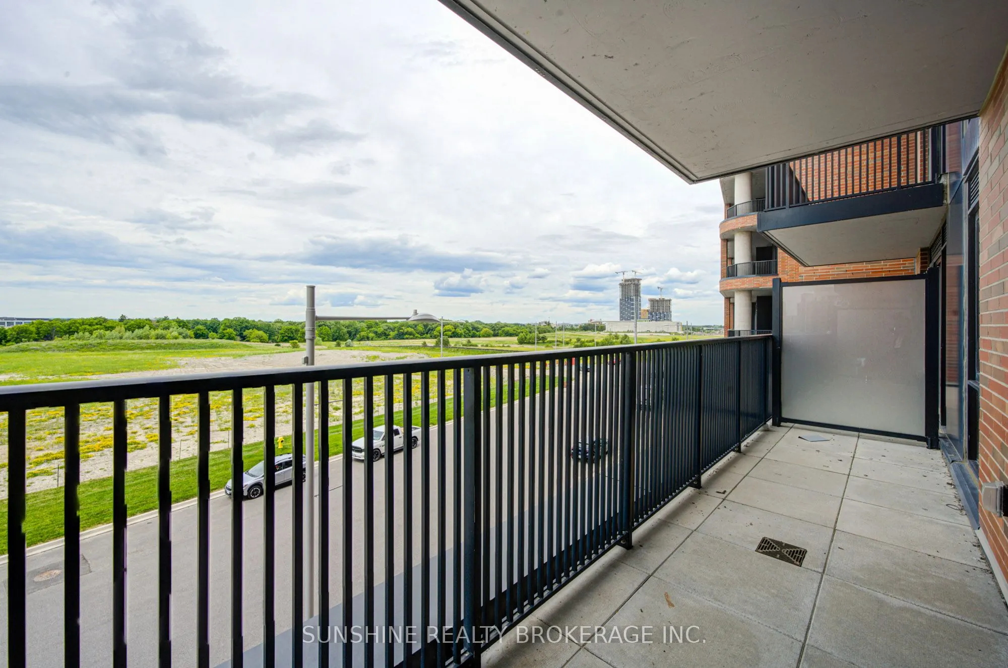 38 Simcoe Promenade #311