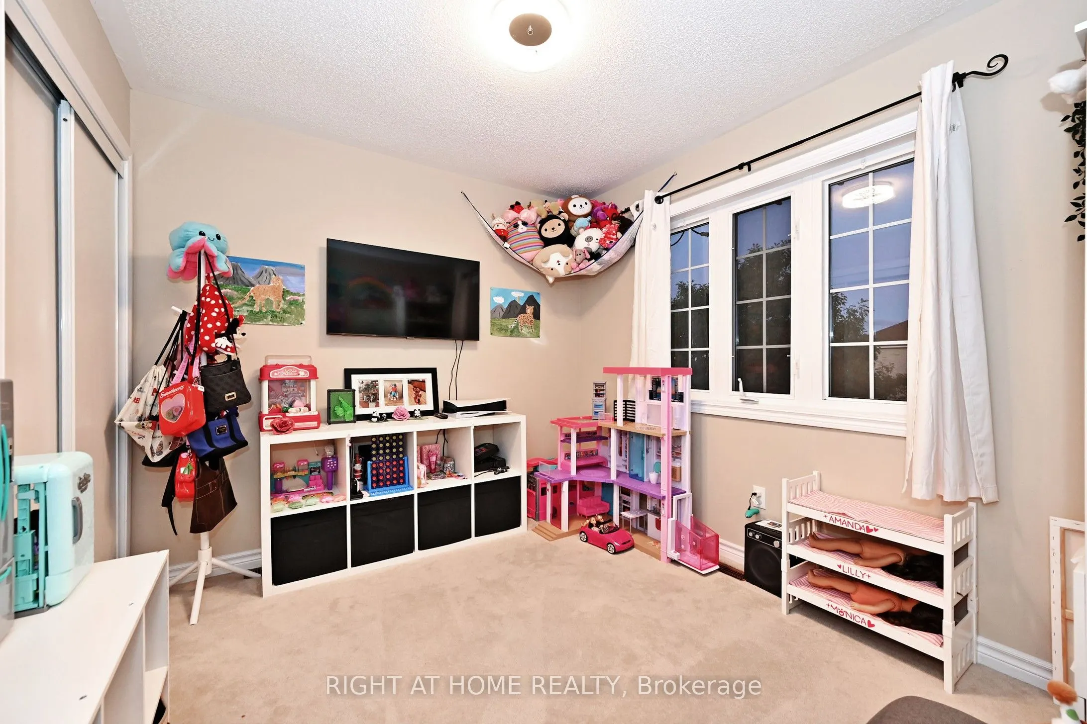 73 Bloomgate Crescent