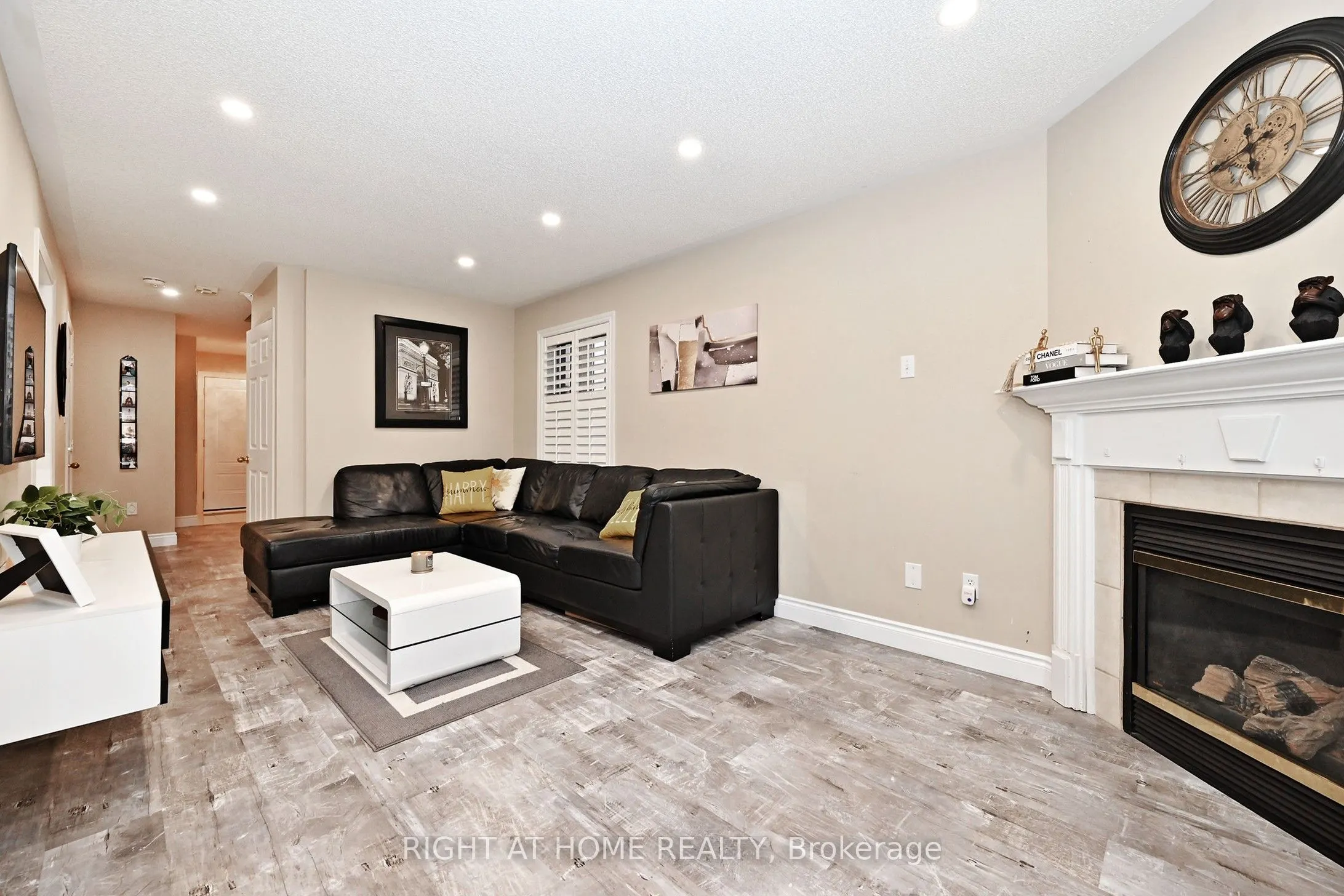73 Bloomgate Crescent