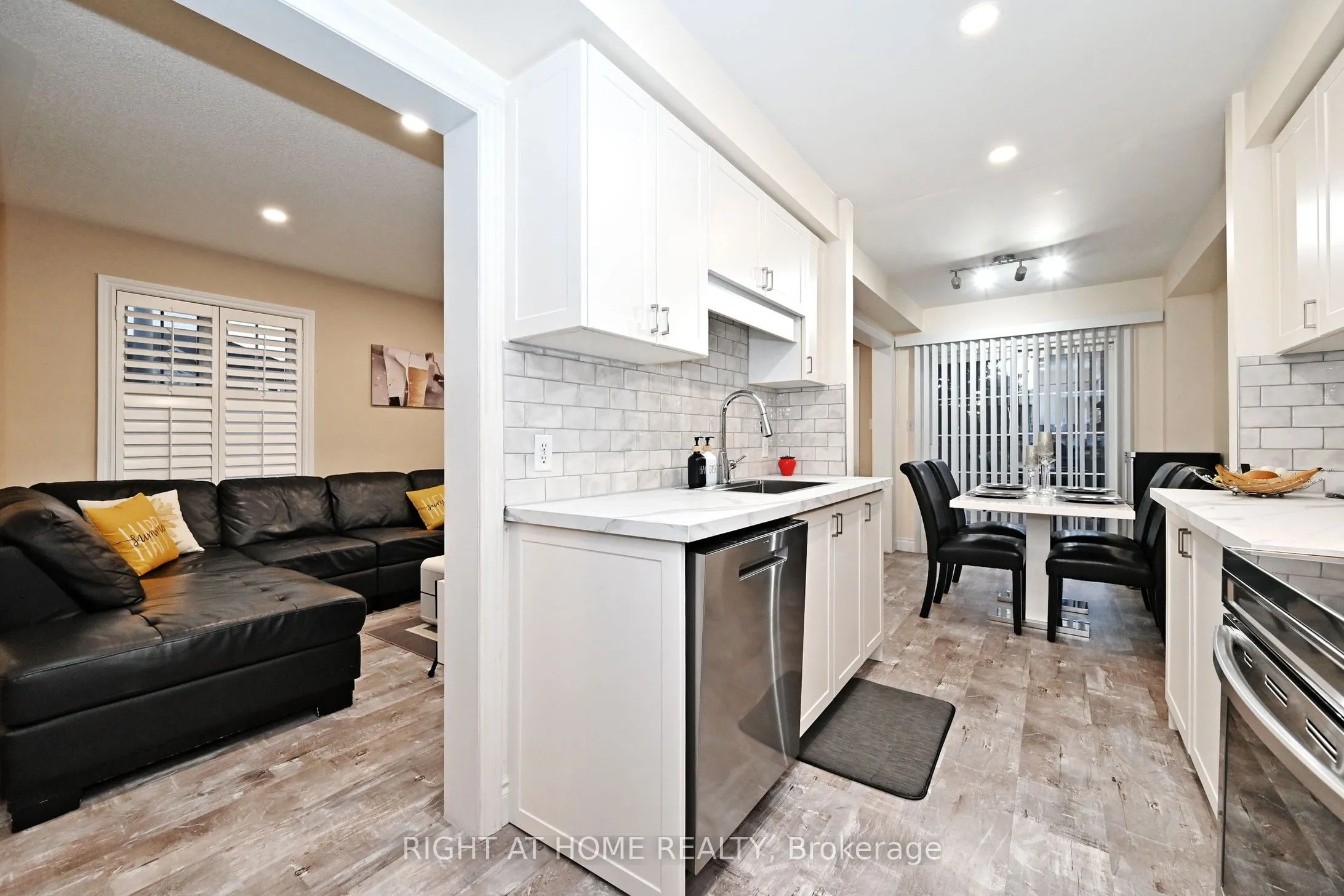 73 Bloomgate Crescent