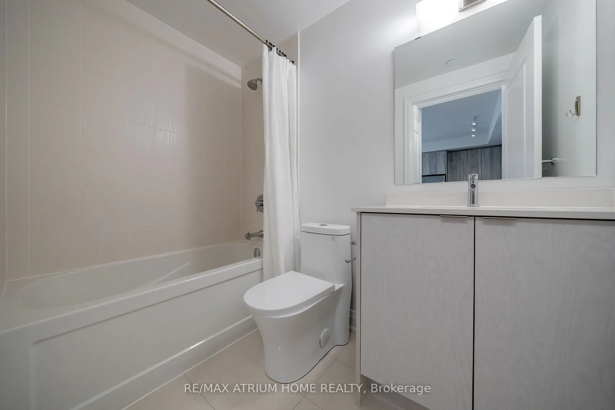 10 Gatineau Drive #1004