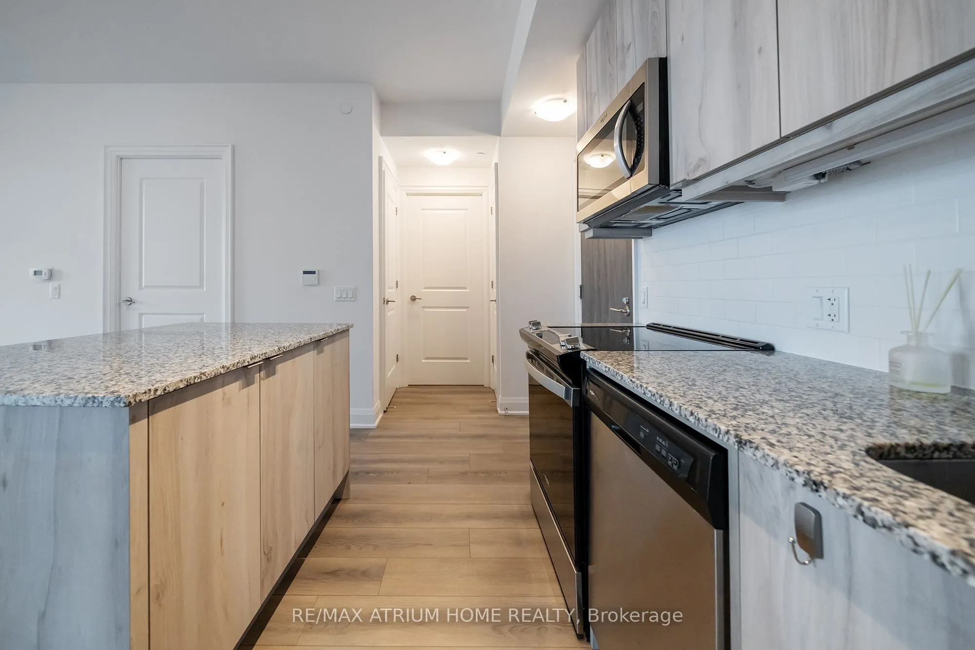 10 Gatineau Drive #1004