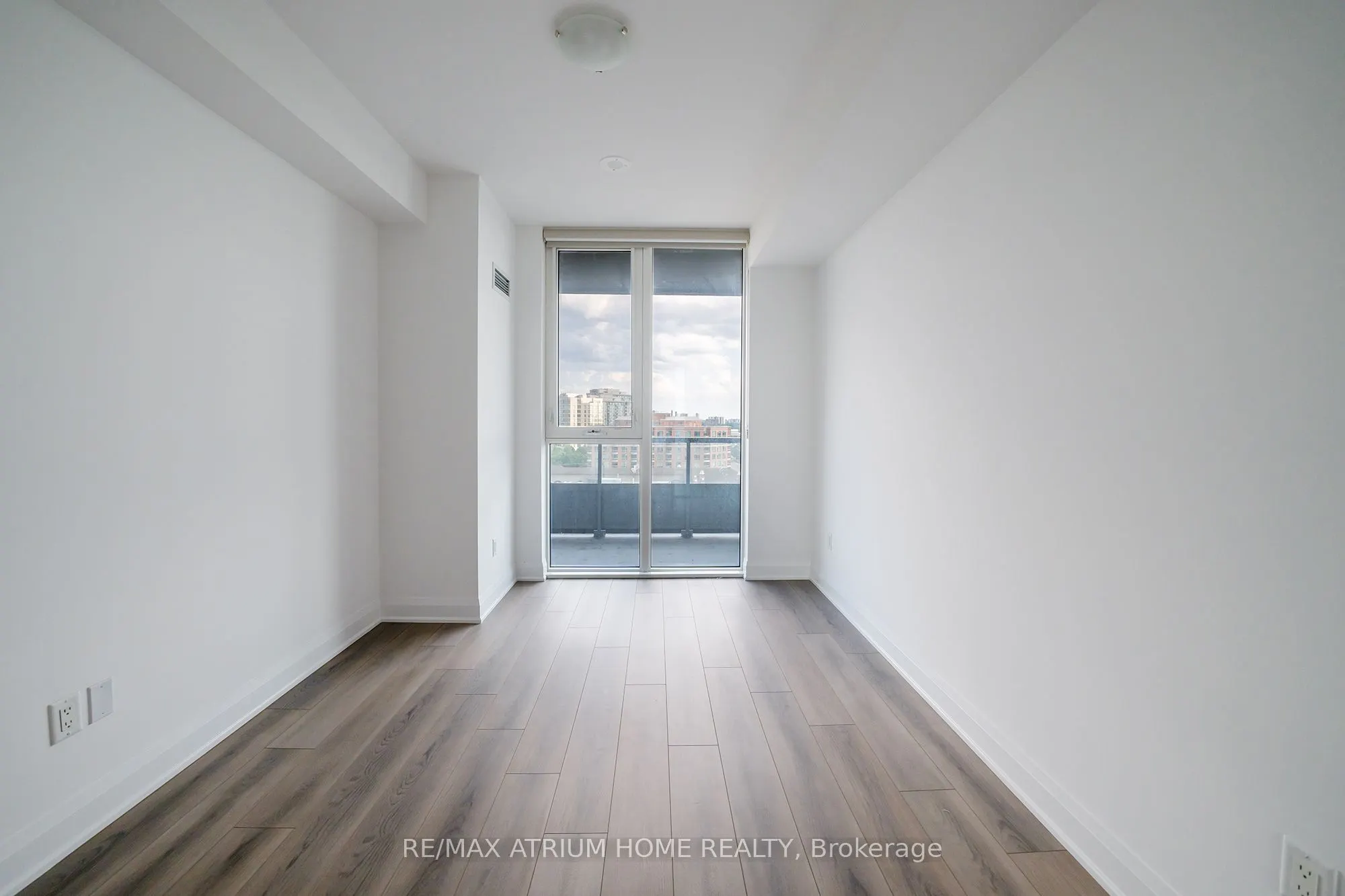 10 Gatineau Drive #1004