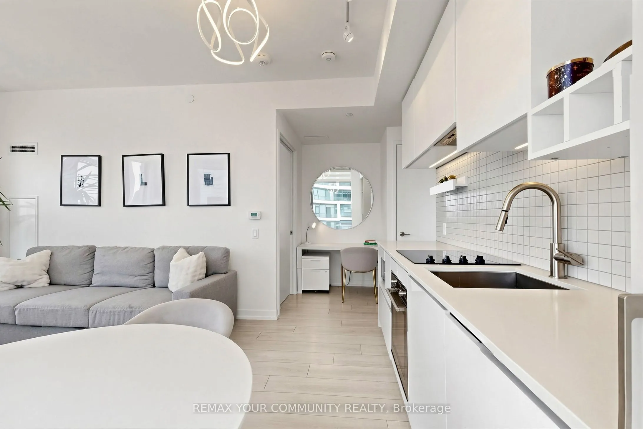 898 Portage Parkway #1503
