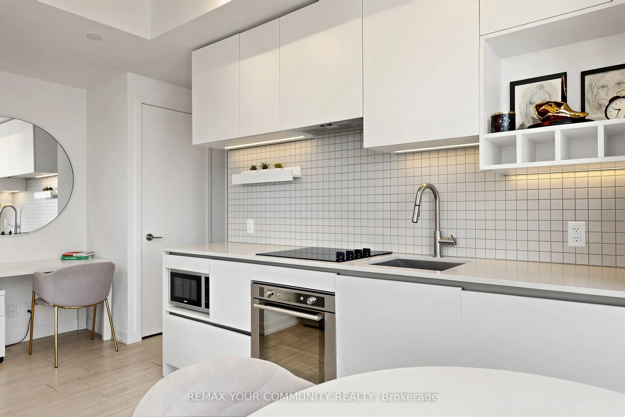 898 Portage Parkway #1503