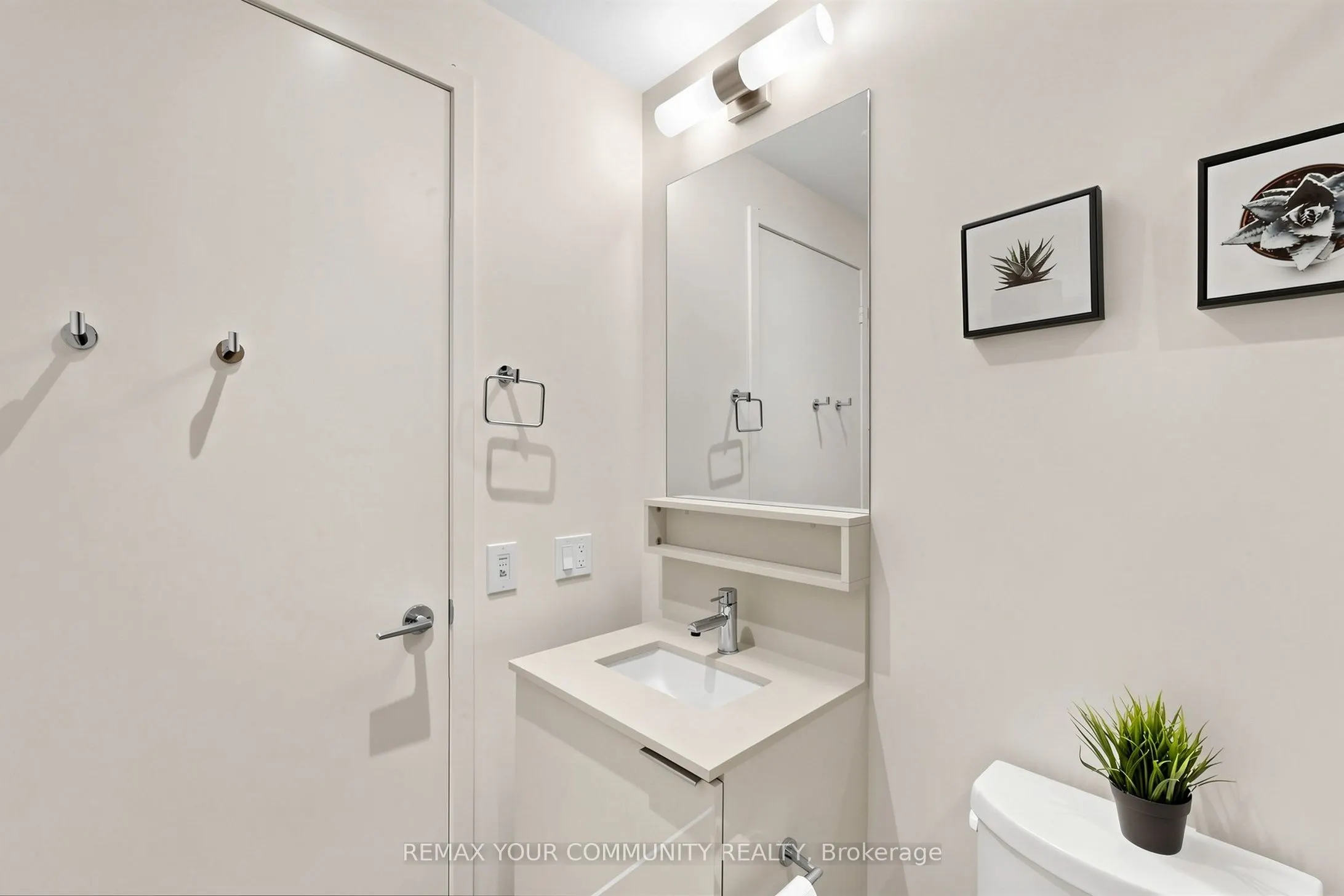 898 Portage Parkway #1503