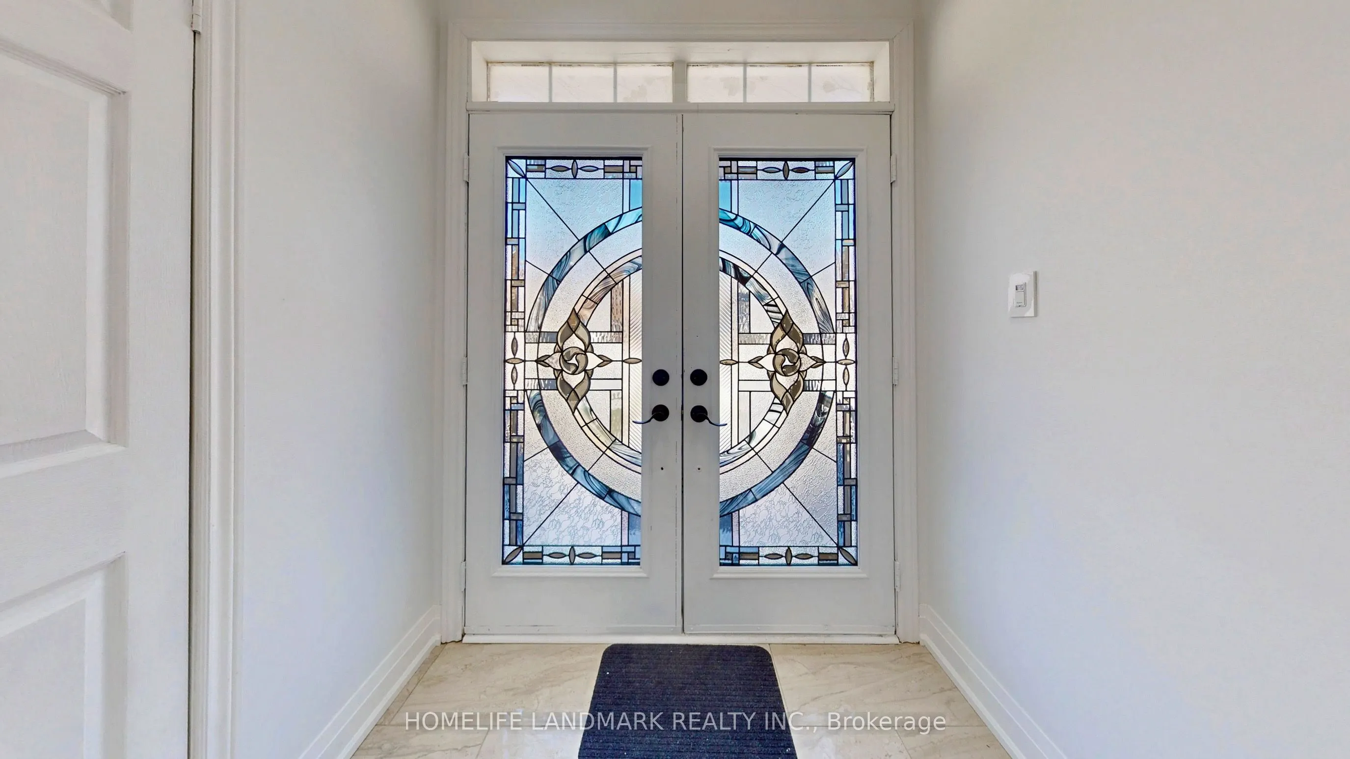 32 Arco Circle