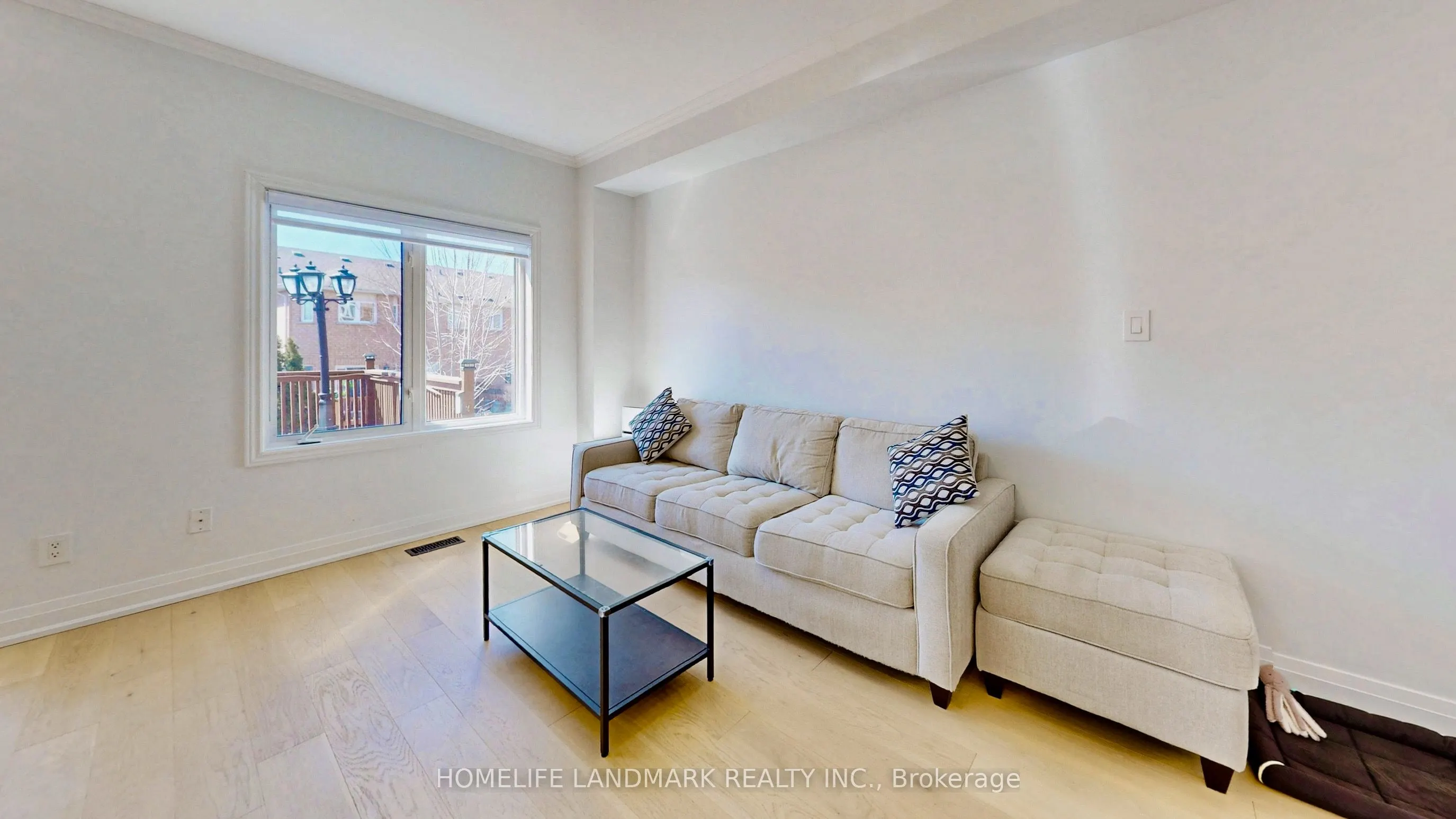 32 Arco Circle