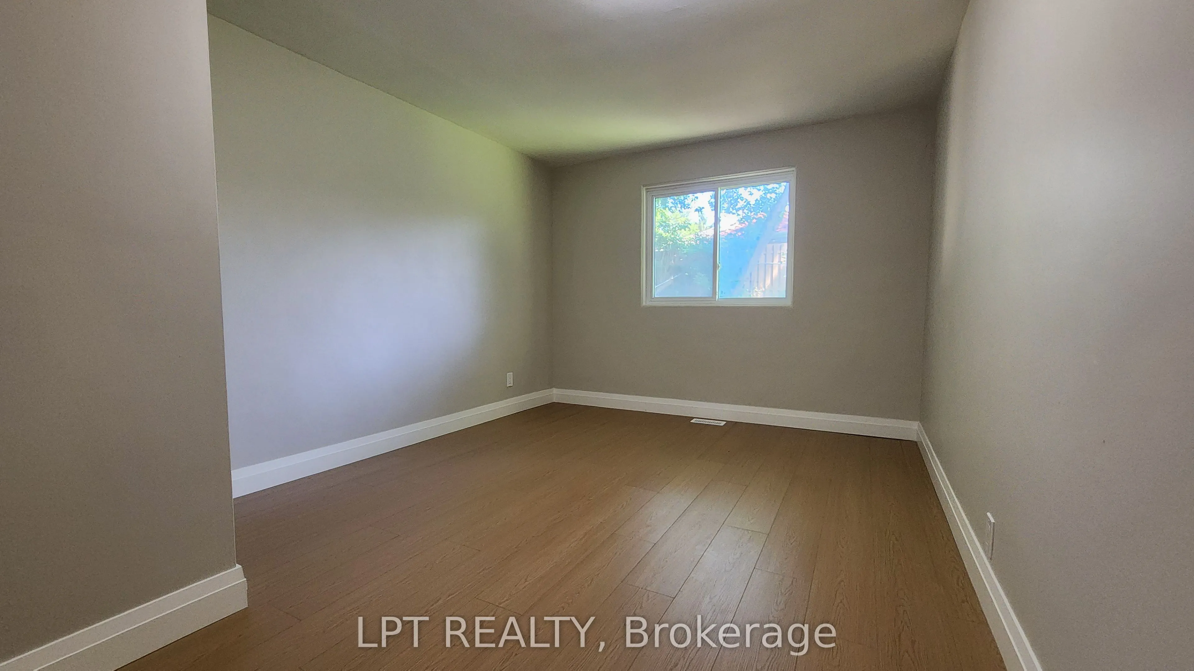 43 Newbury Drive