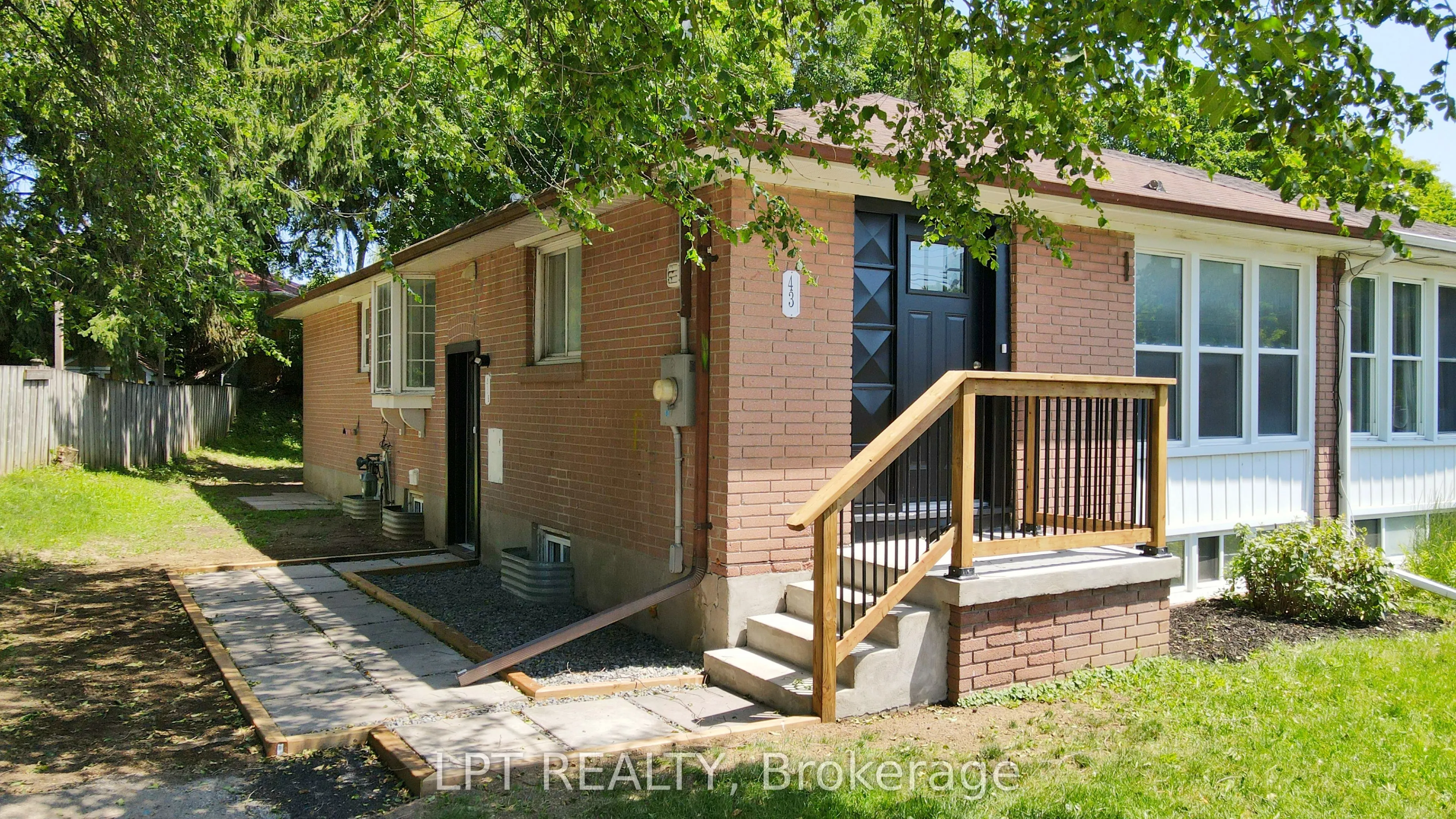 43 Newbury Drive