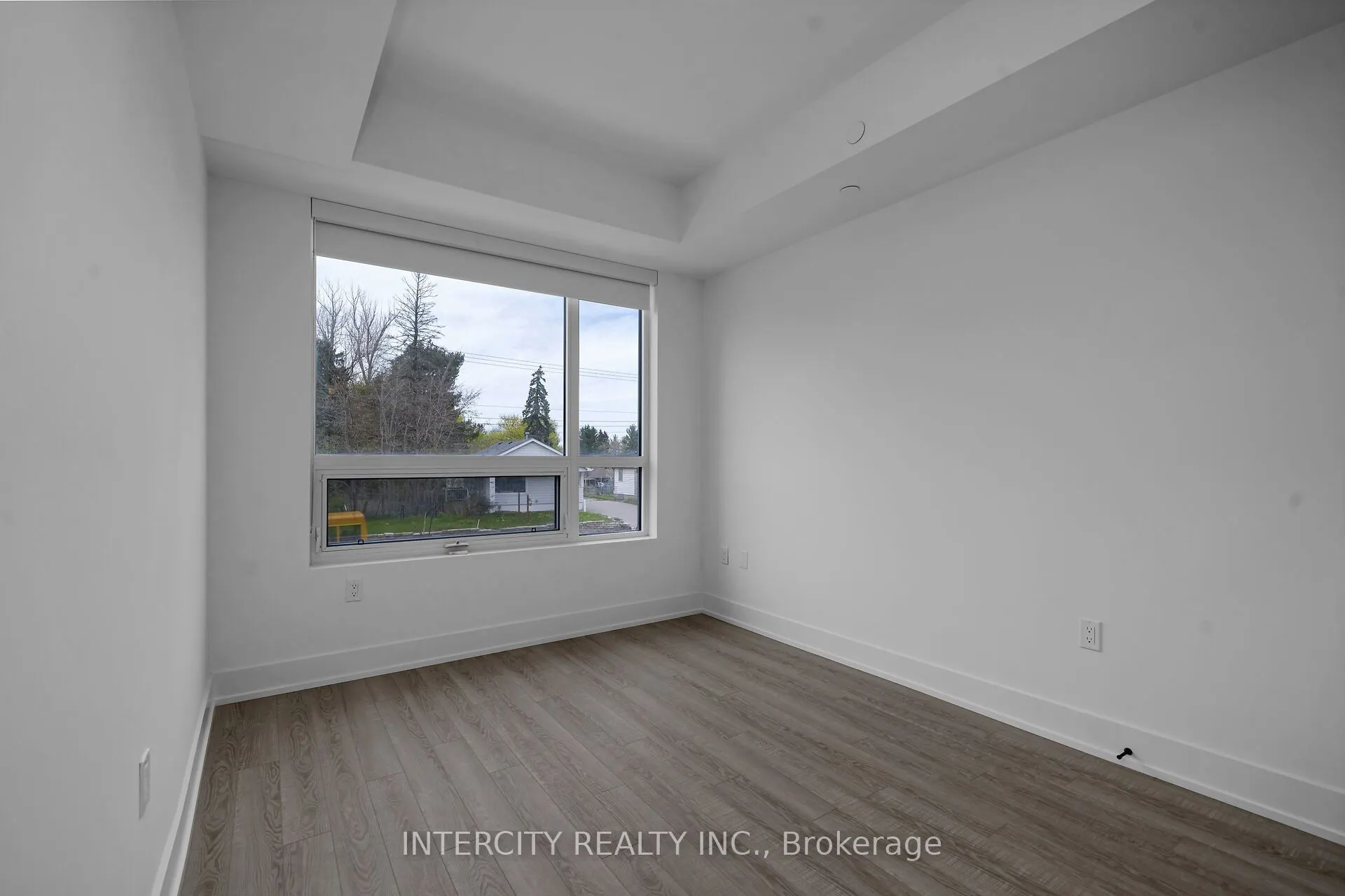 2075 King Road #230