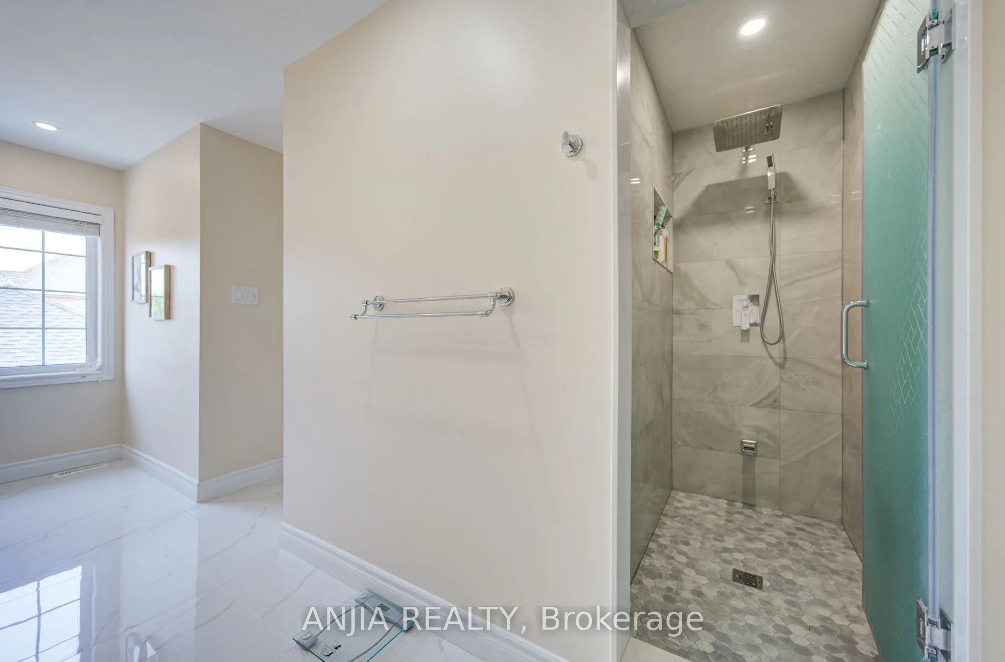 43 Manley Avenue