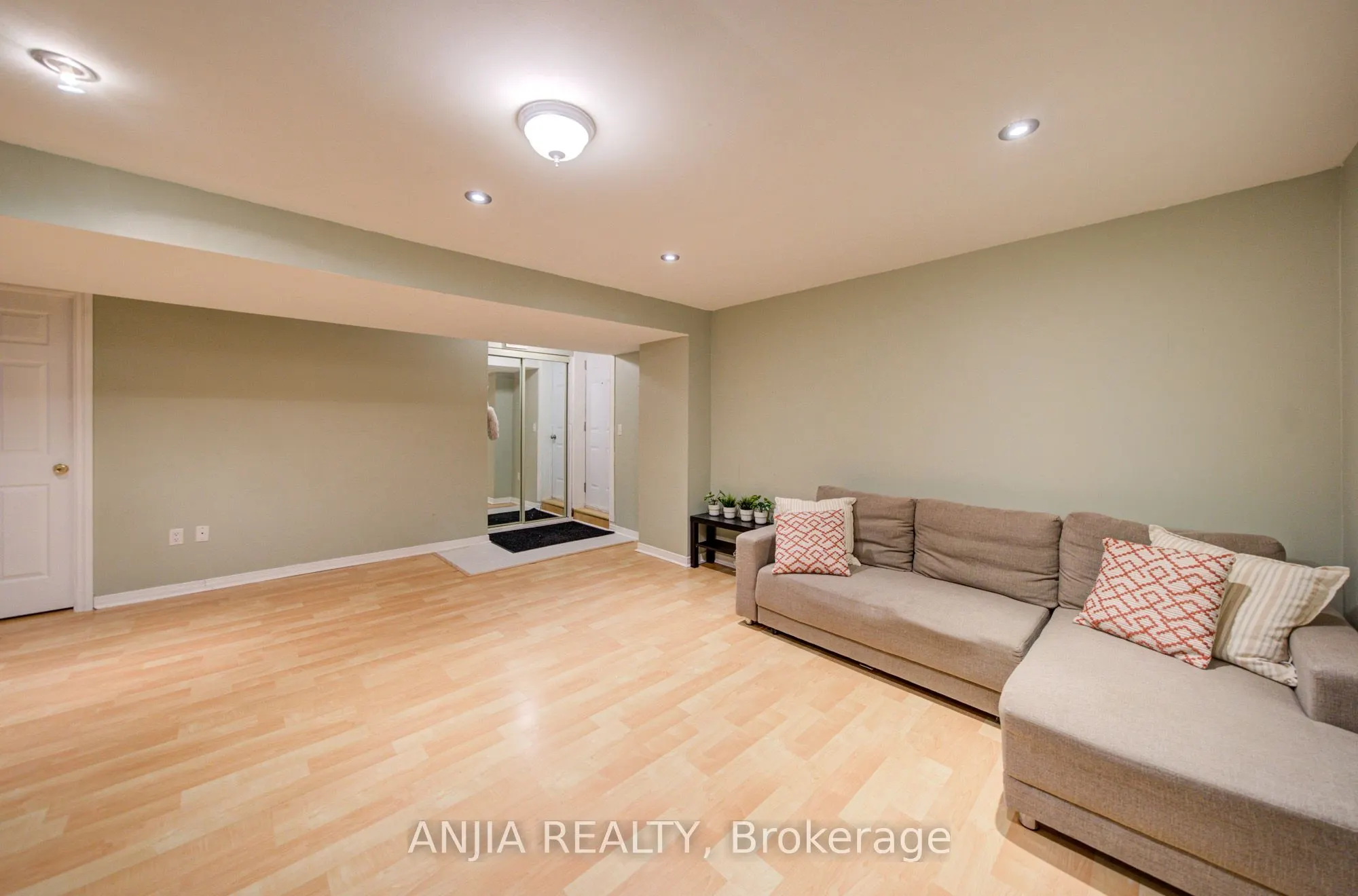 43 Manley Avenue
