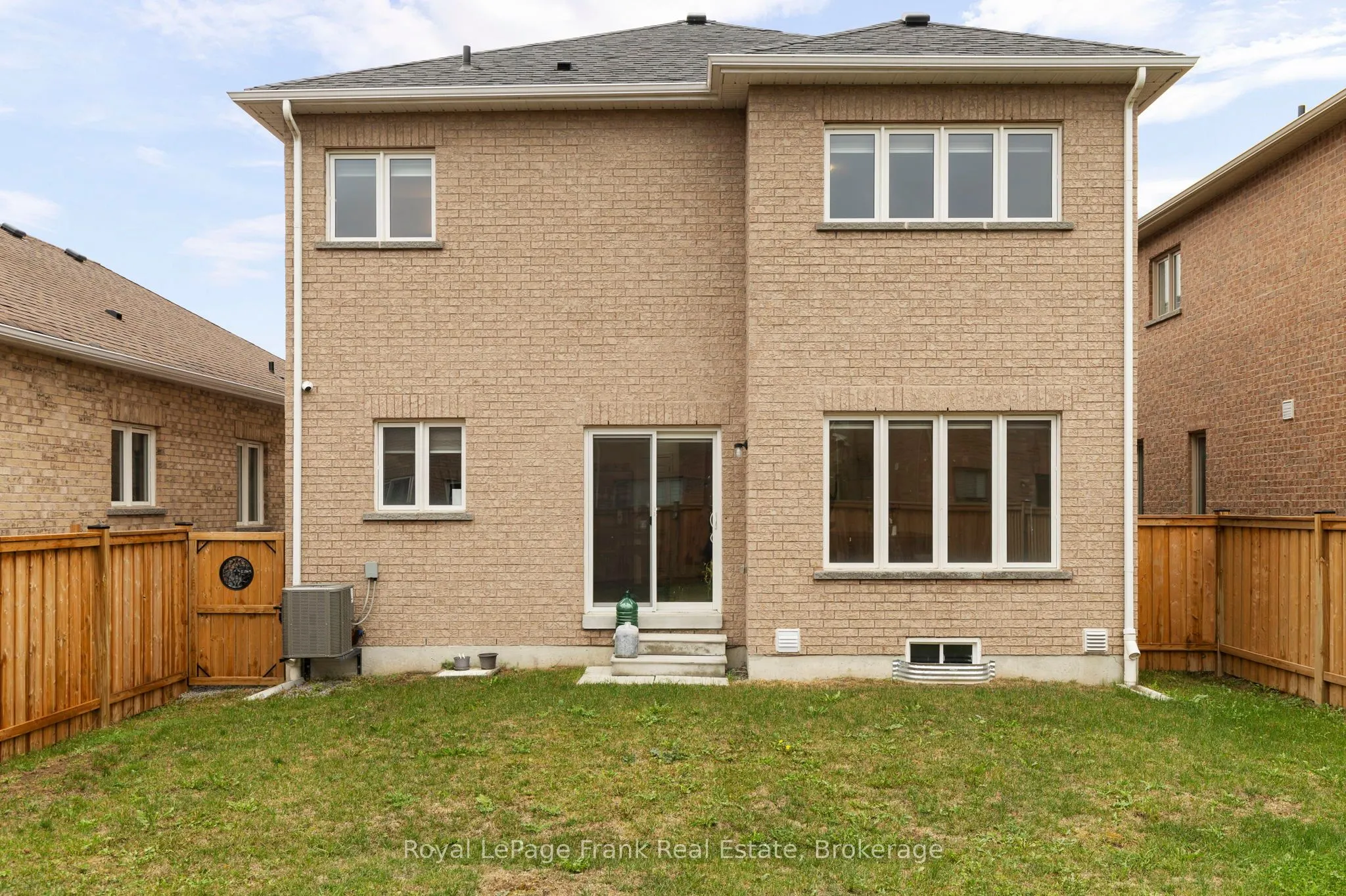 18 Stoddart Street