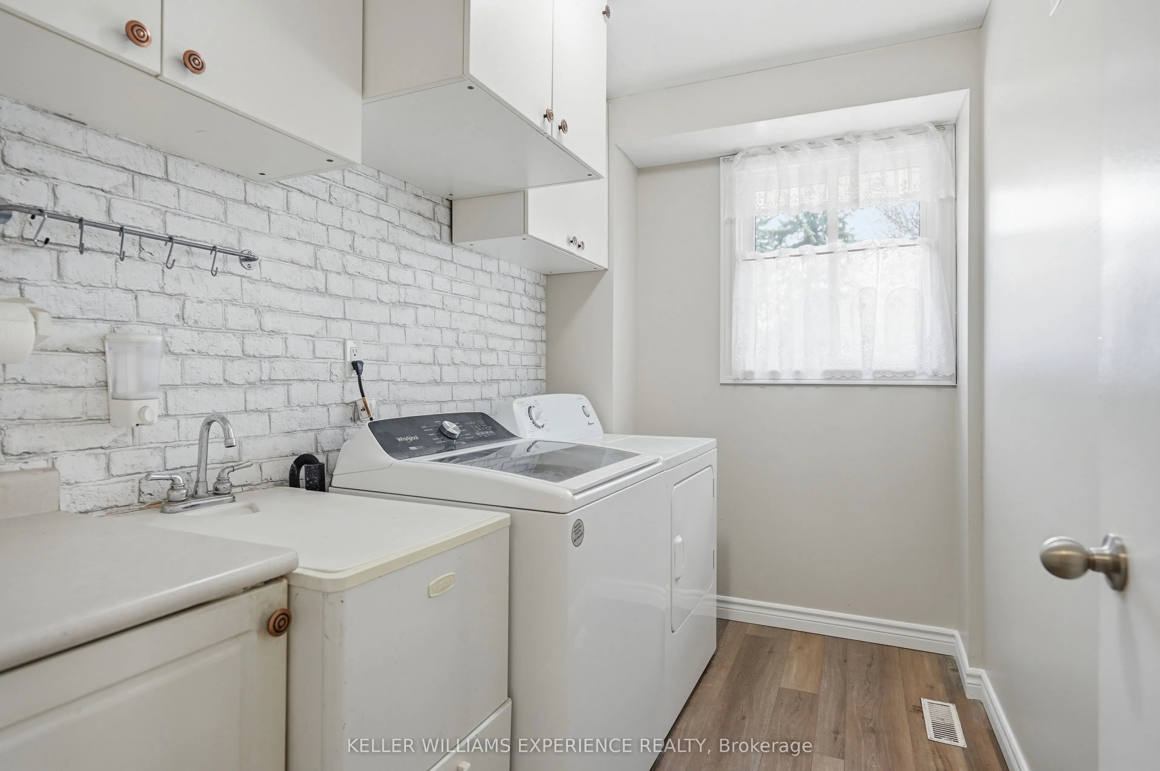 246 Tupper Boulevard #8
