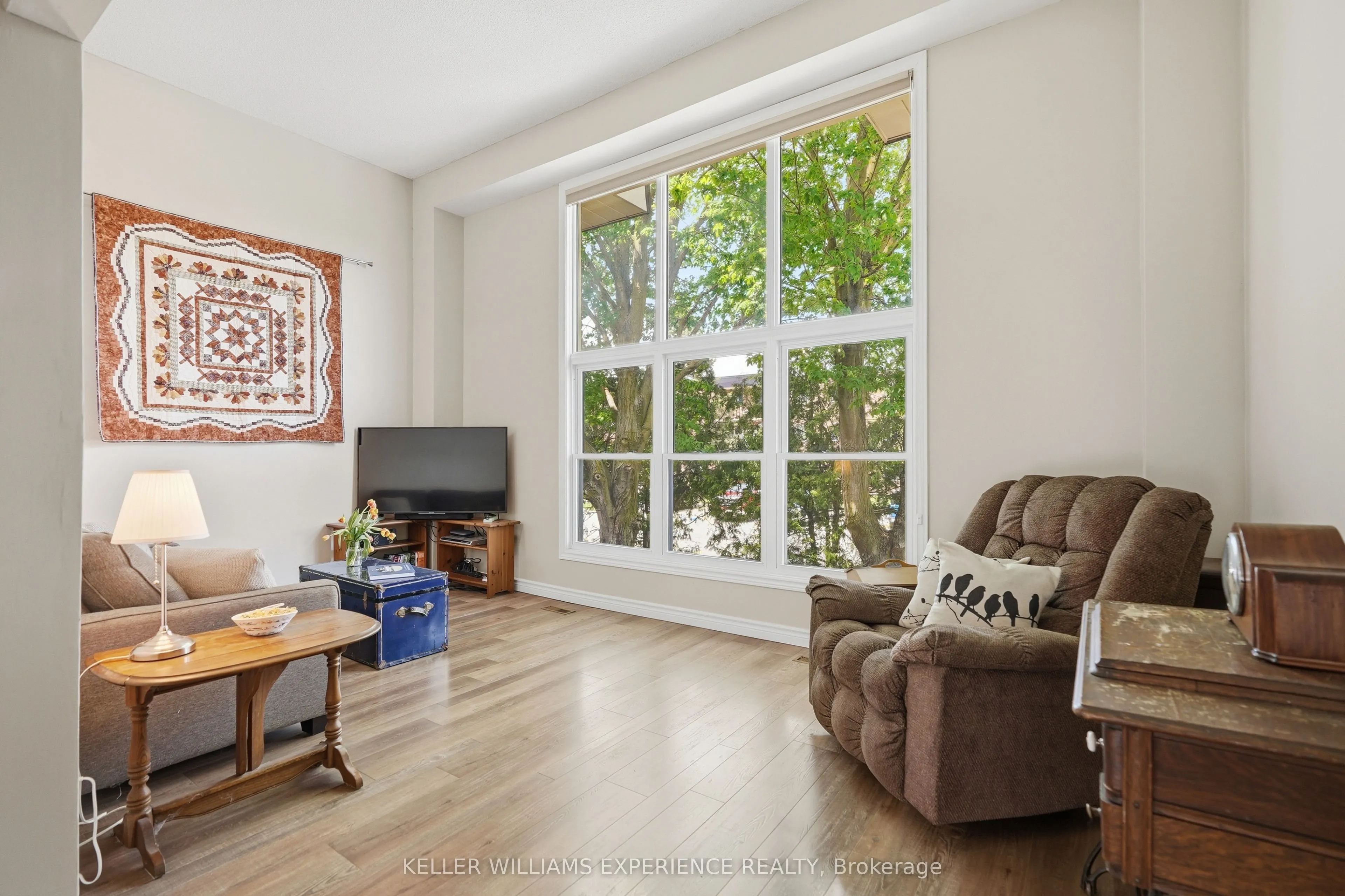 246 Tupper Boulevard #8