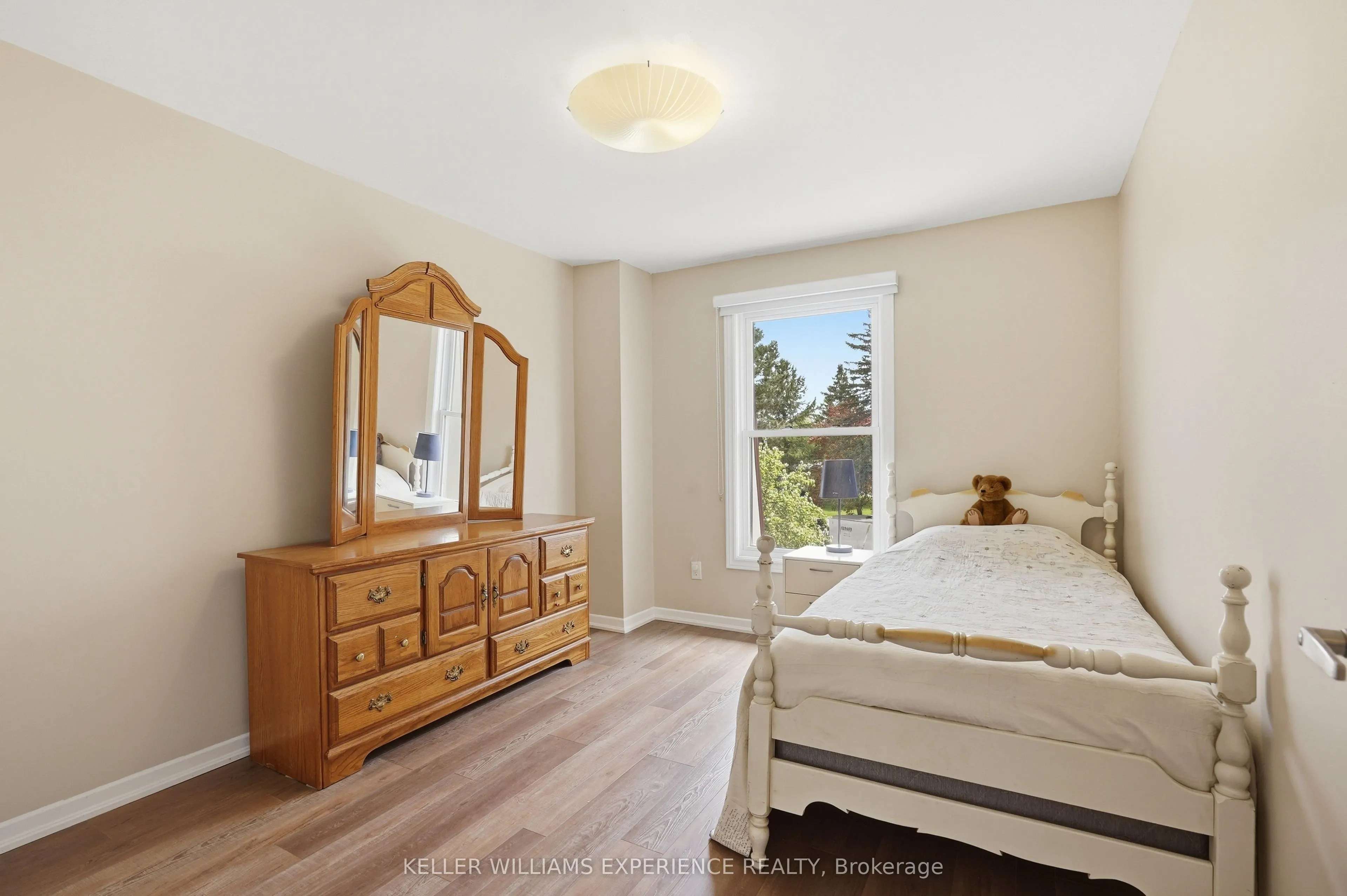 246 Tupper Boulevard #8