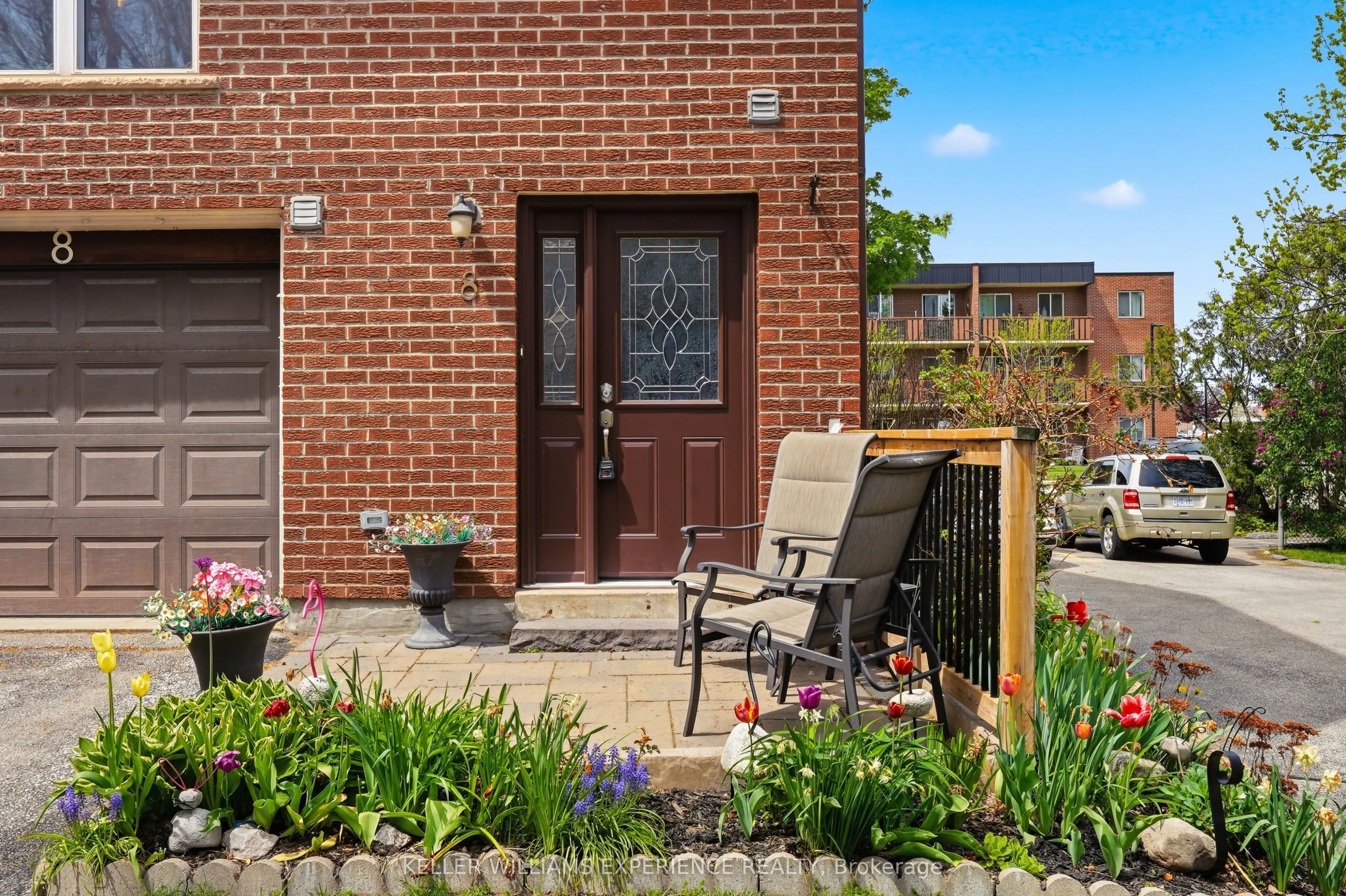 246 Tupper Boulevard #8