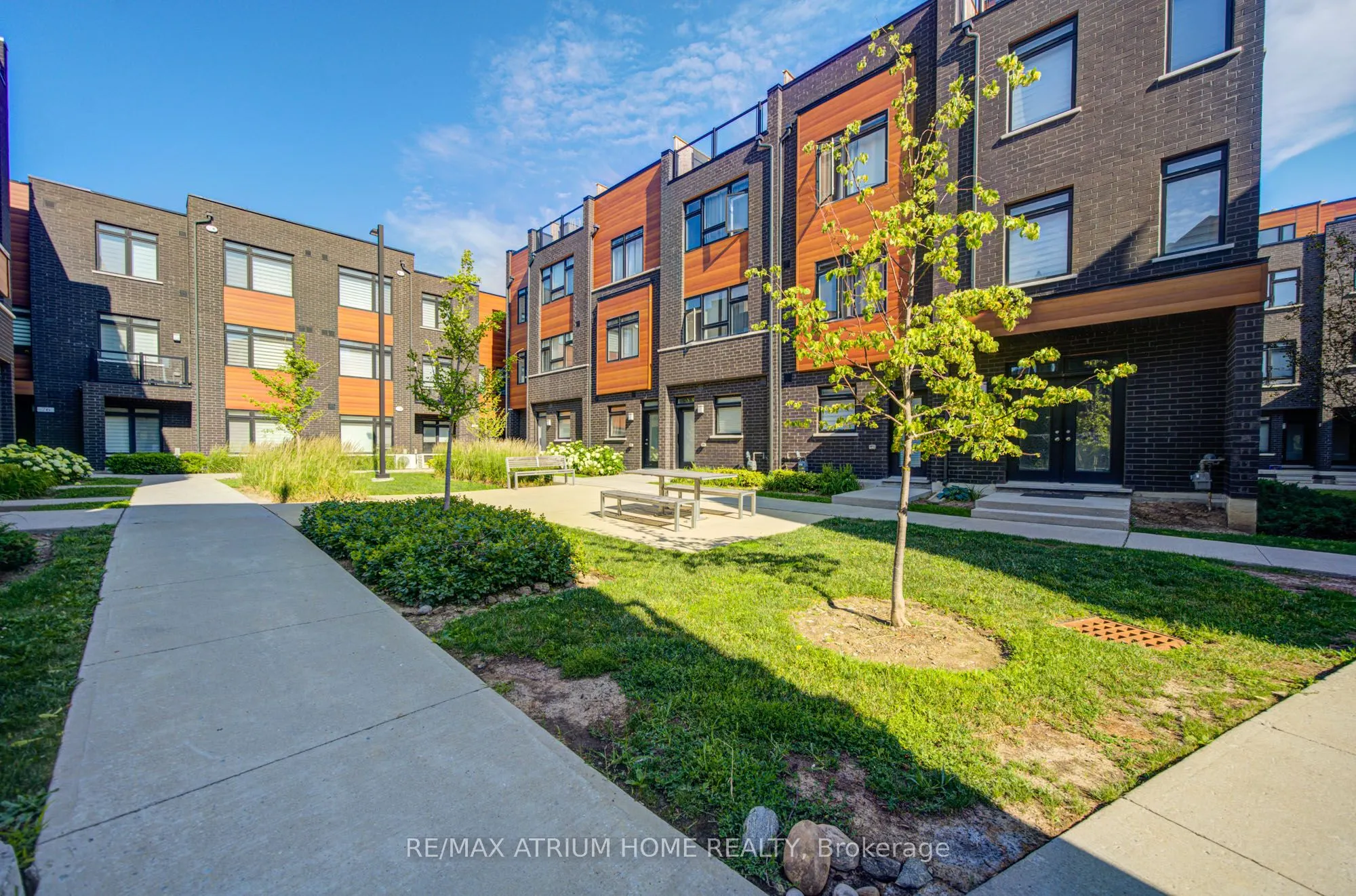 370 Red Maple Road #83