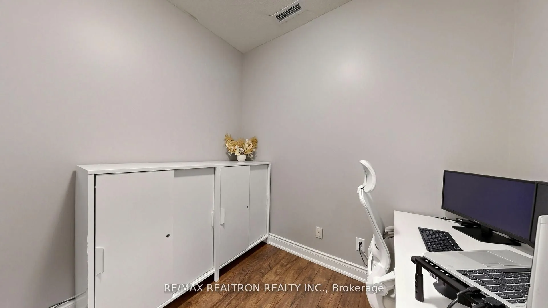 277 South Park Road #203