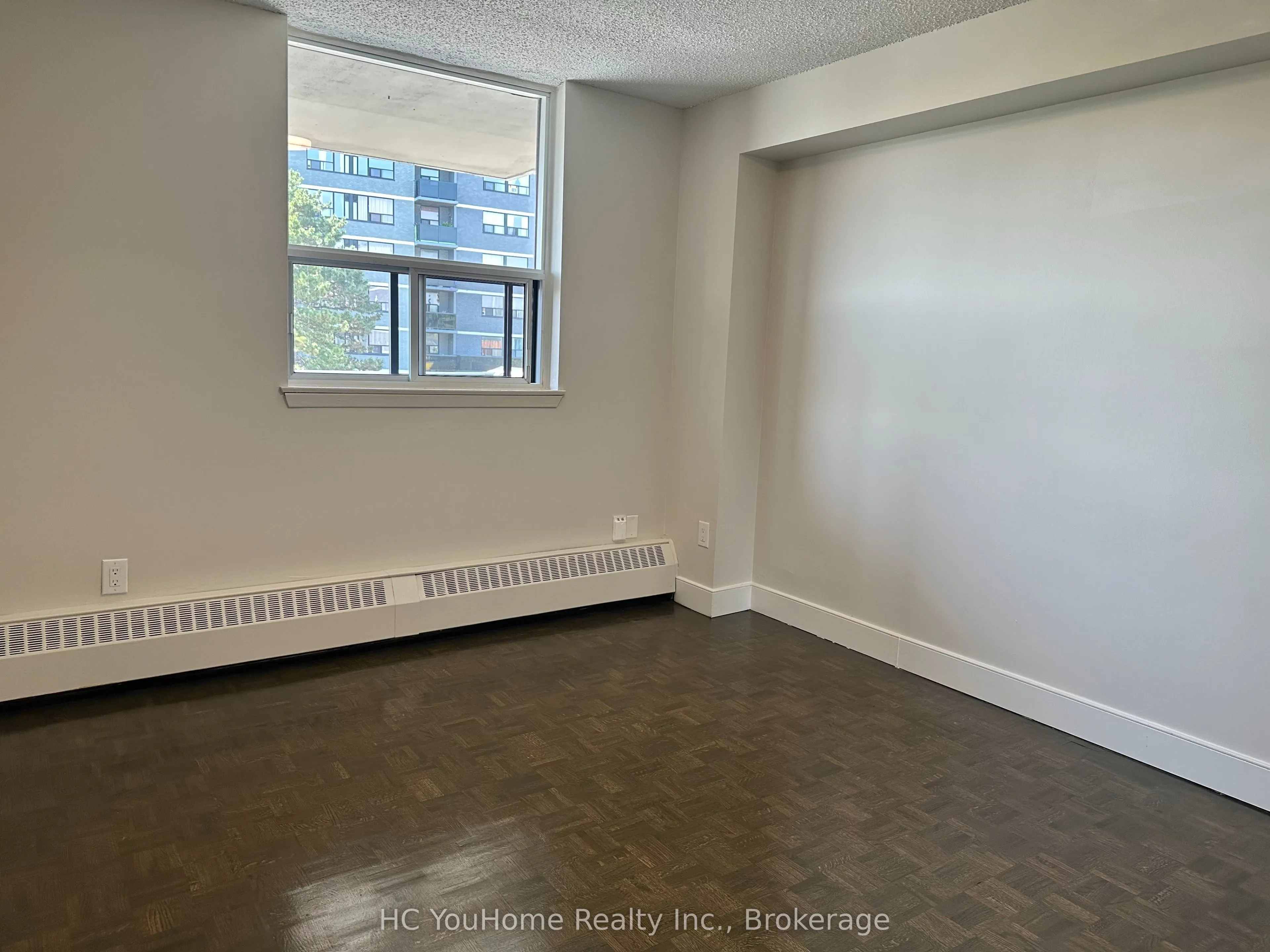 145 wellington Street W #301