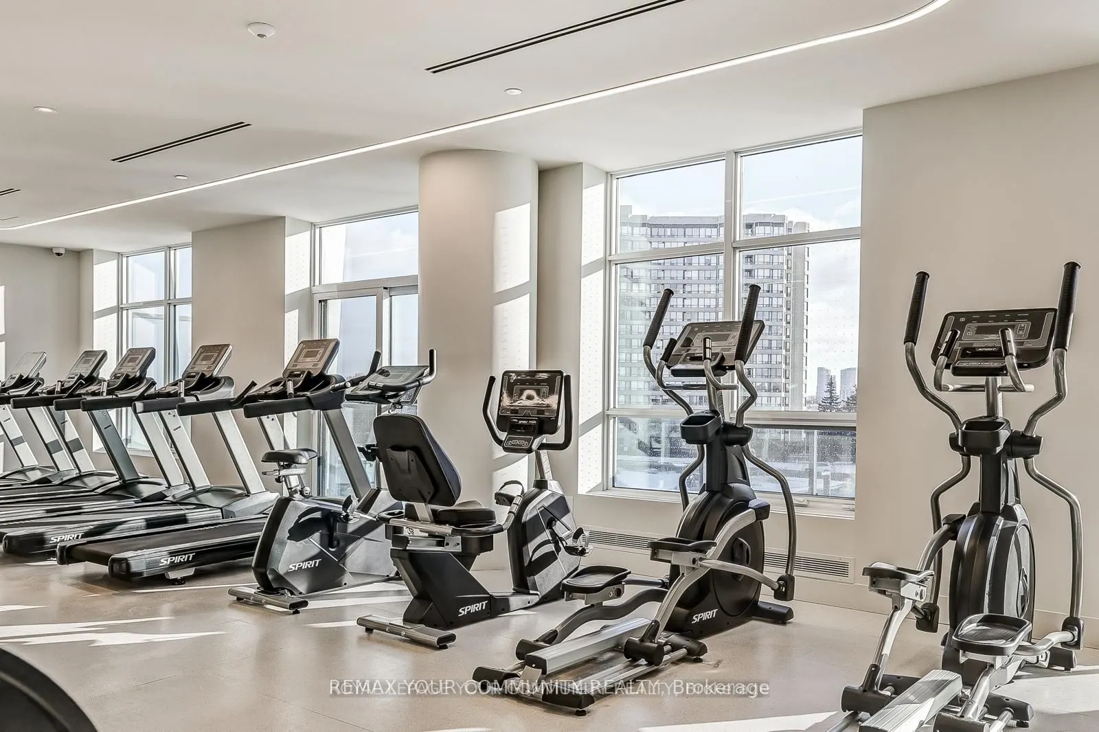 30 Upper Mall Way #3006