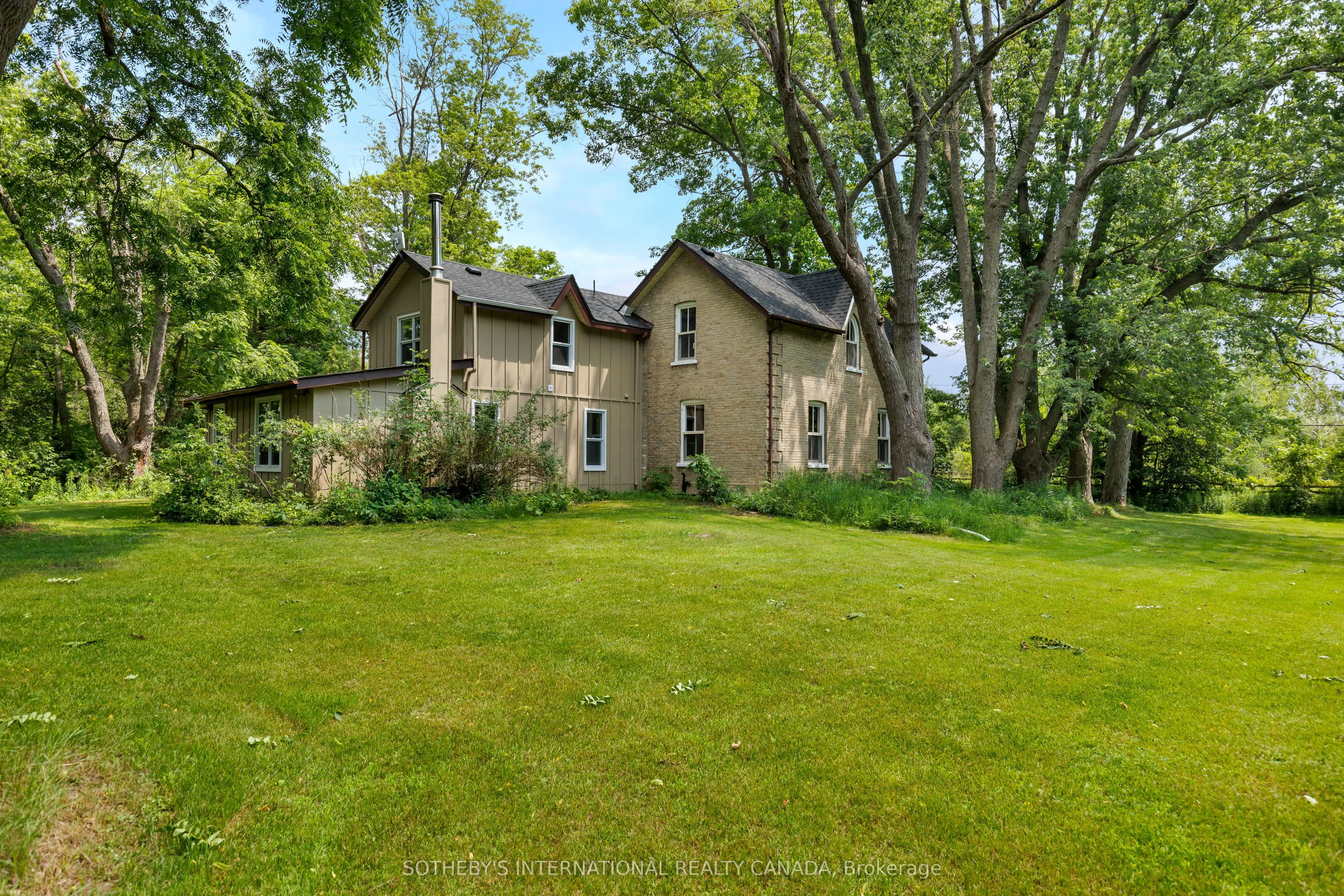 3250 Vivian Road