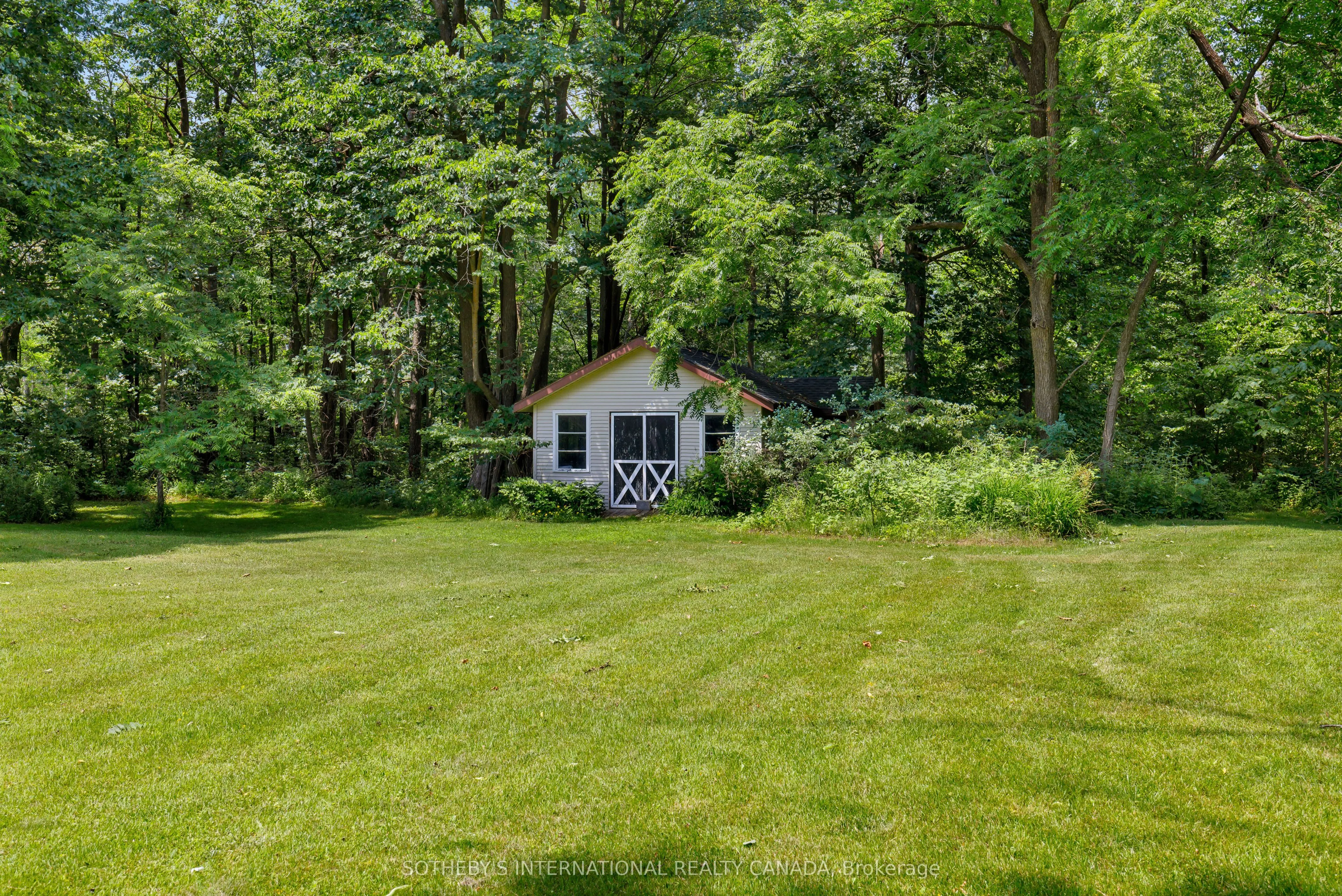 3250 Vivian Road