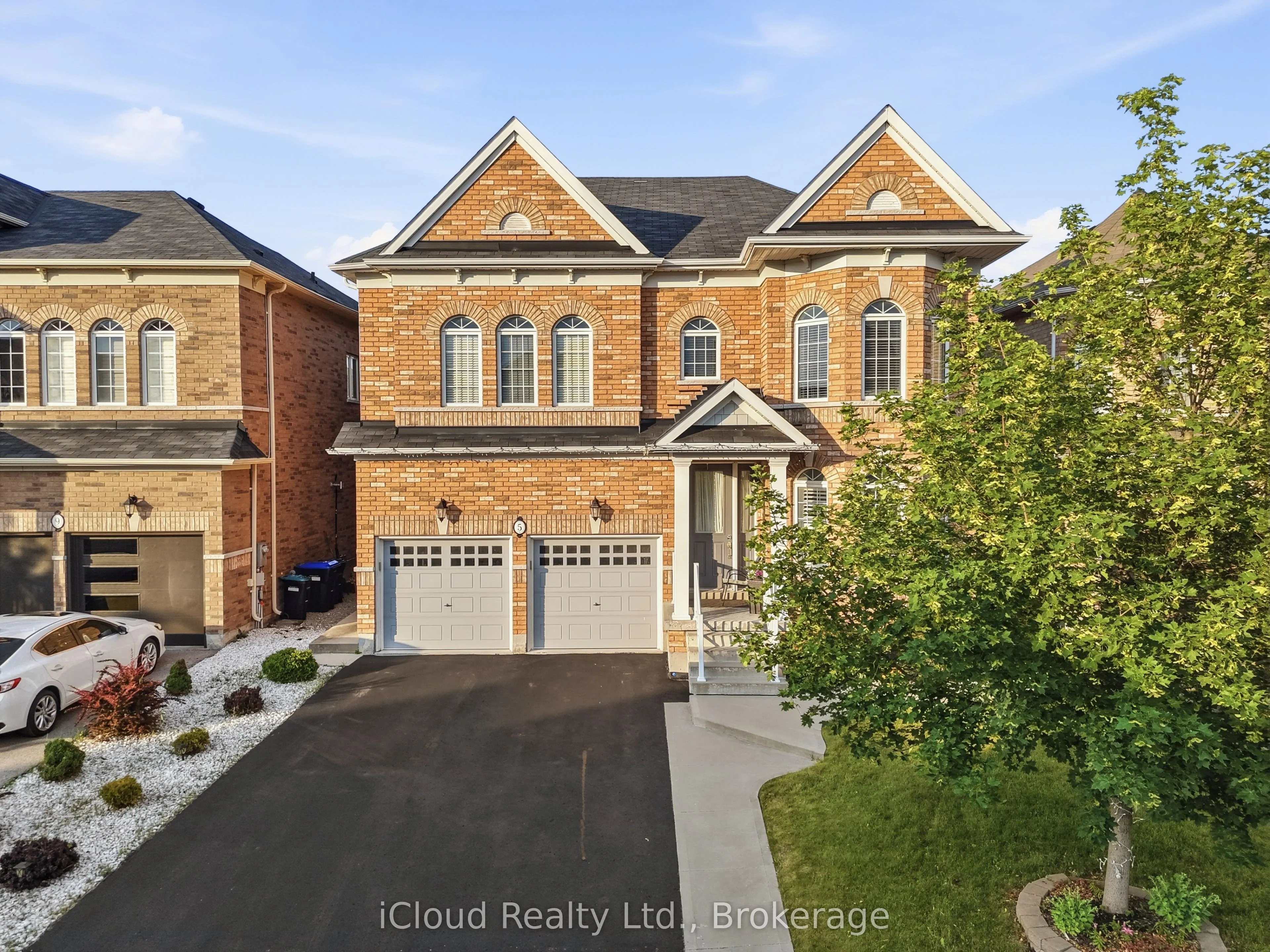 5 Leith Drive