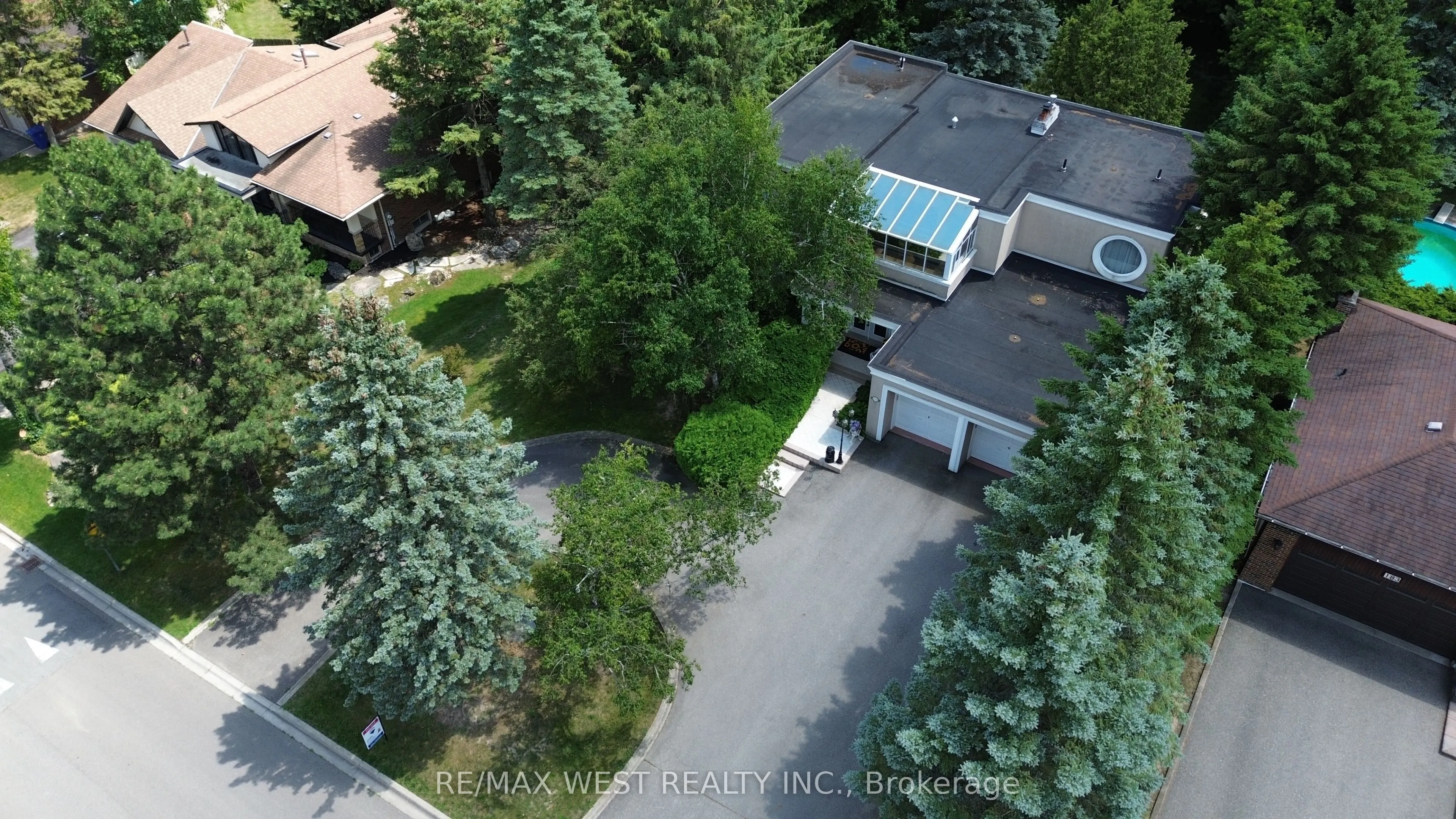 179 Ellis Avenue
