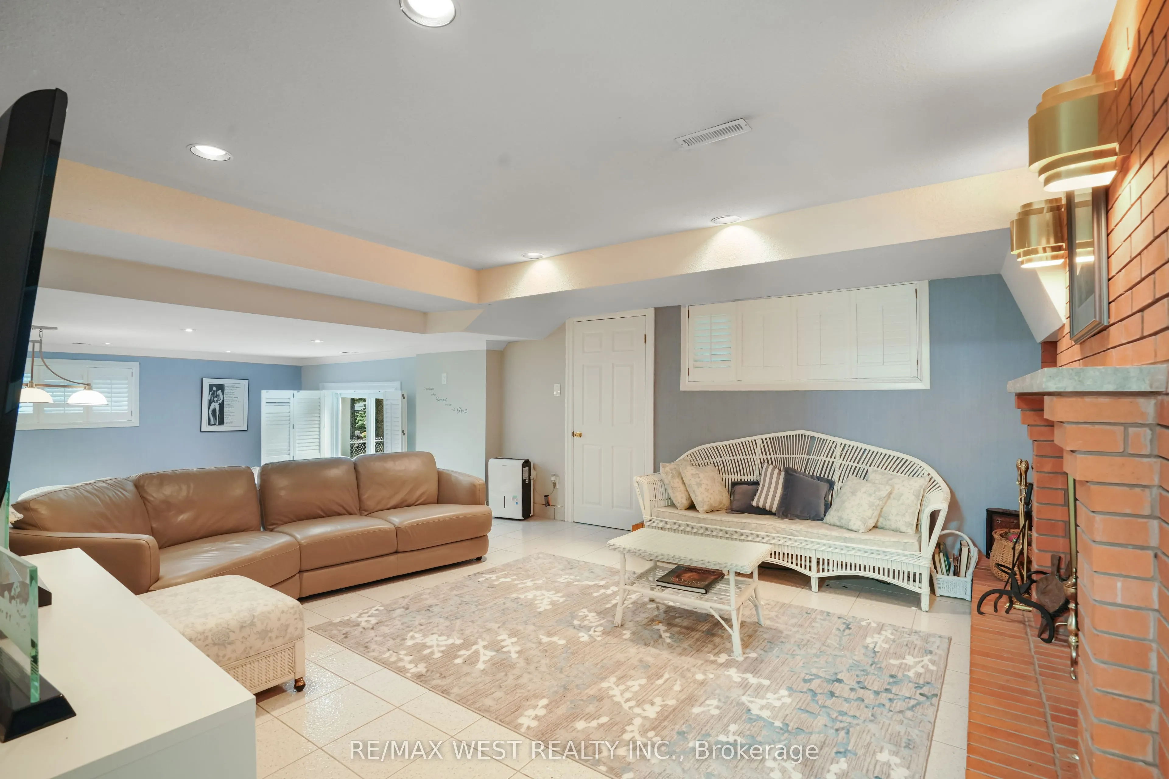 179 Ellis Avenue