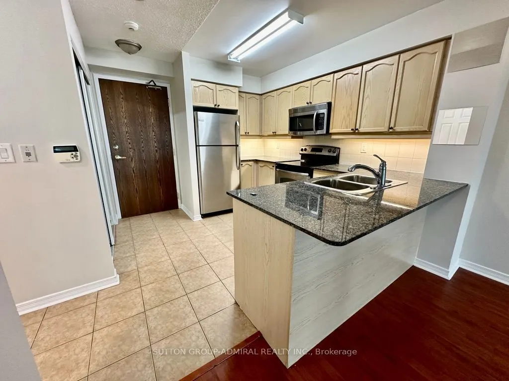 185 Oneida Crescent #911