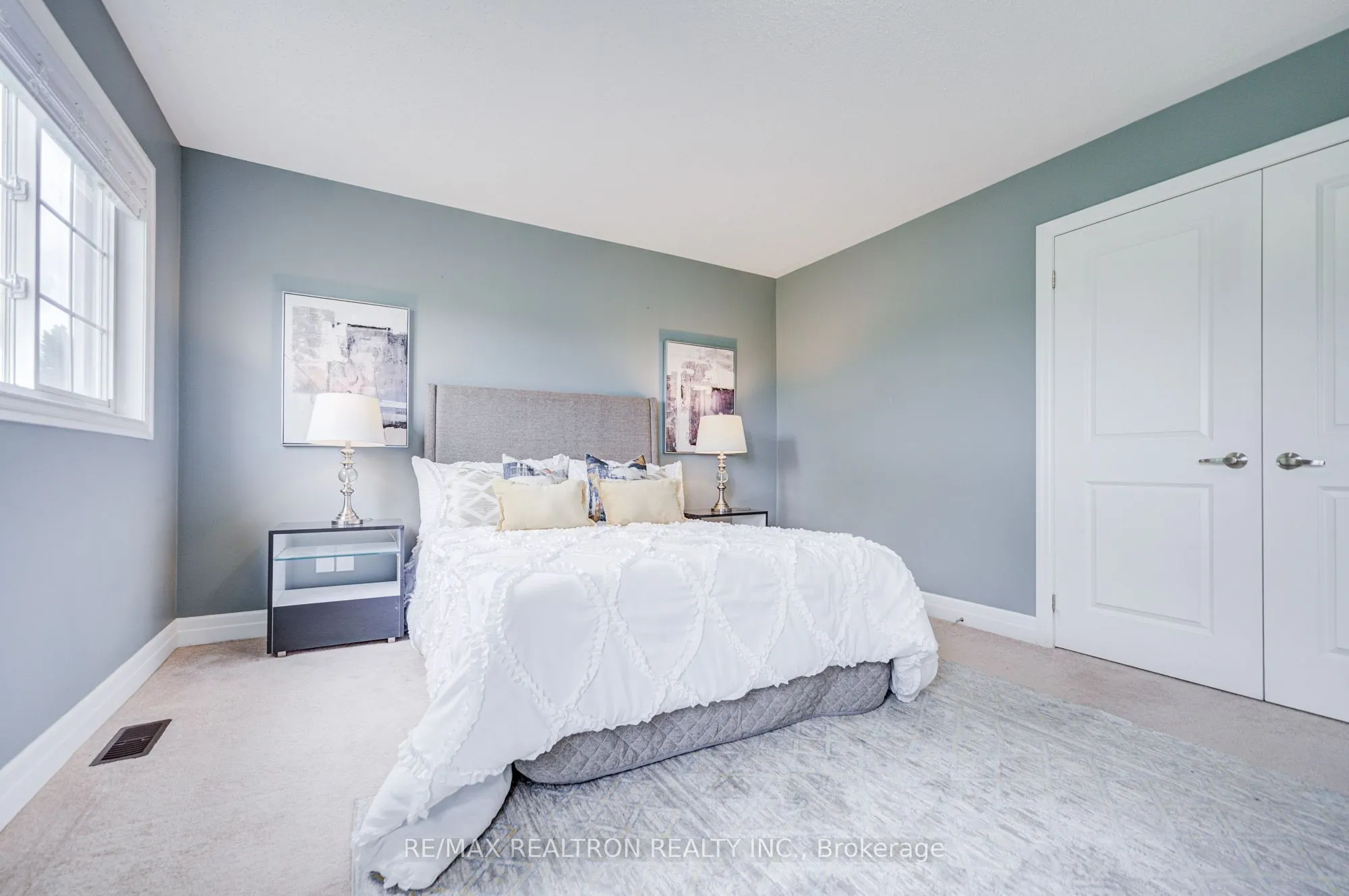 48 Robert Wilson Crescent