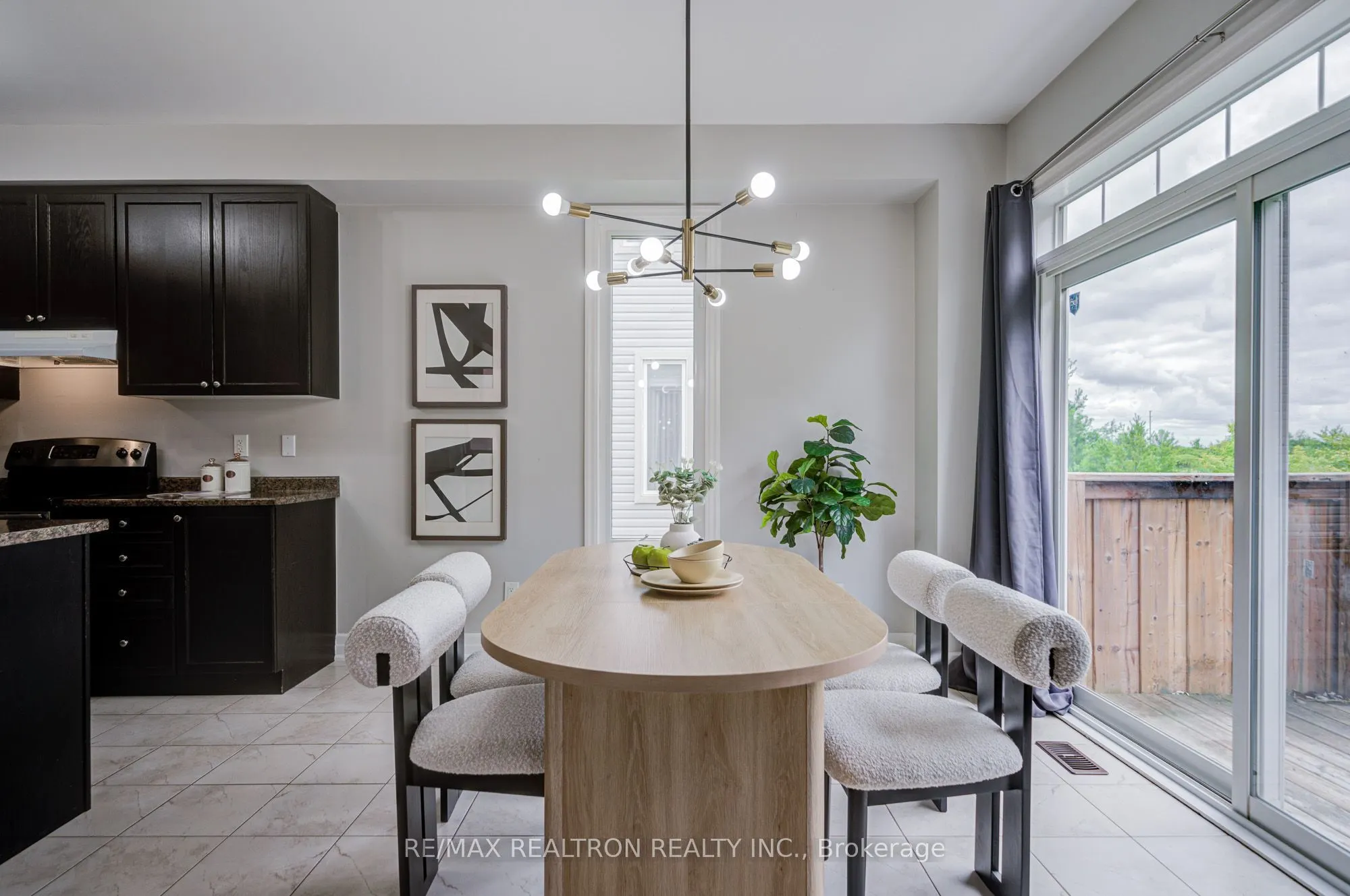 48 Robert Wilson Crescent