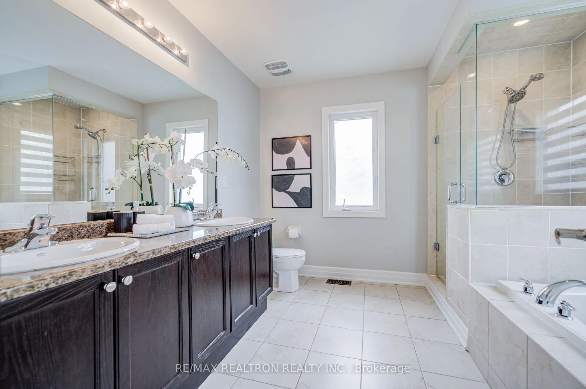 48 Robert Wilson Crescent