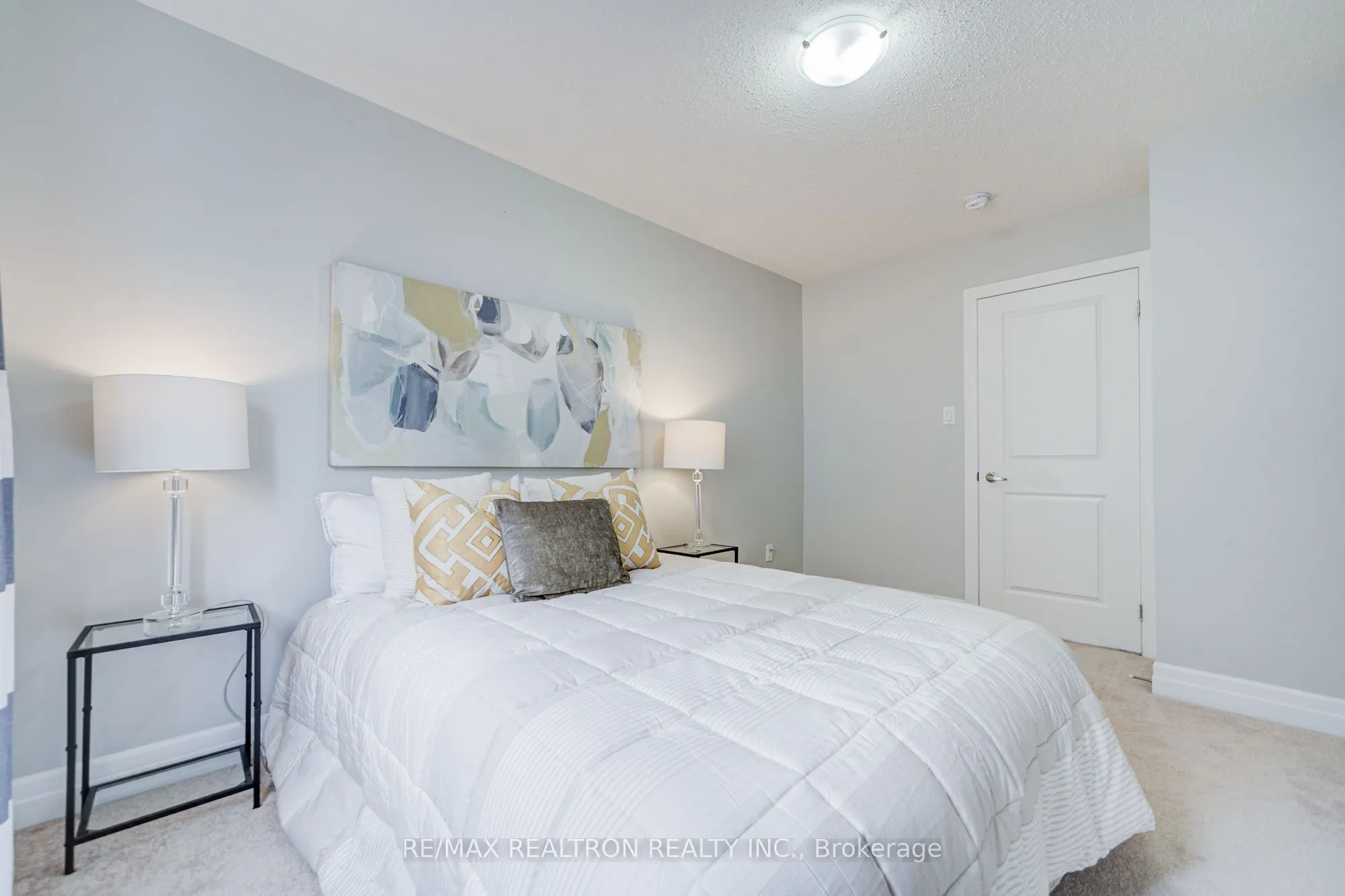 48 Robert Wilson Crescent