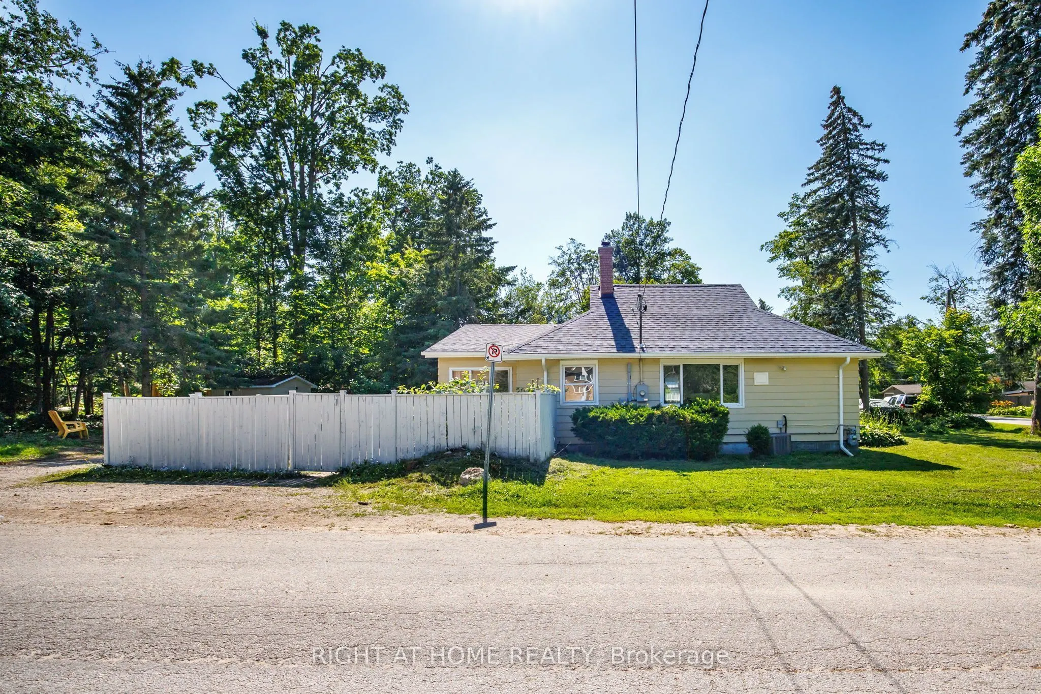 51 Lakeside Drive