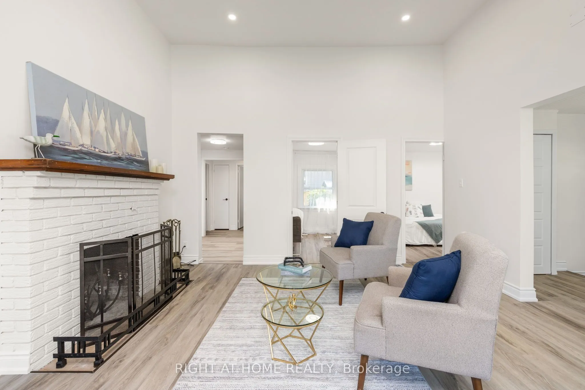 51 Lakeside Drive