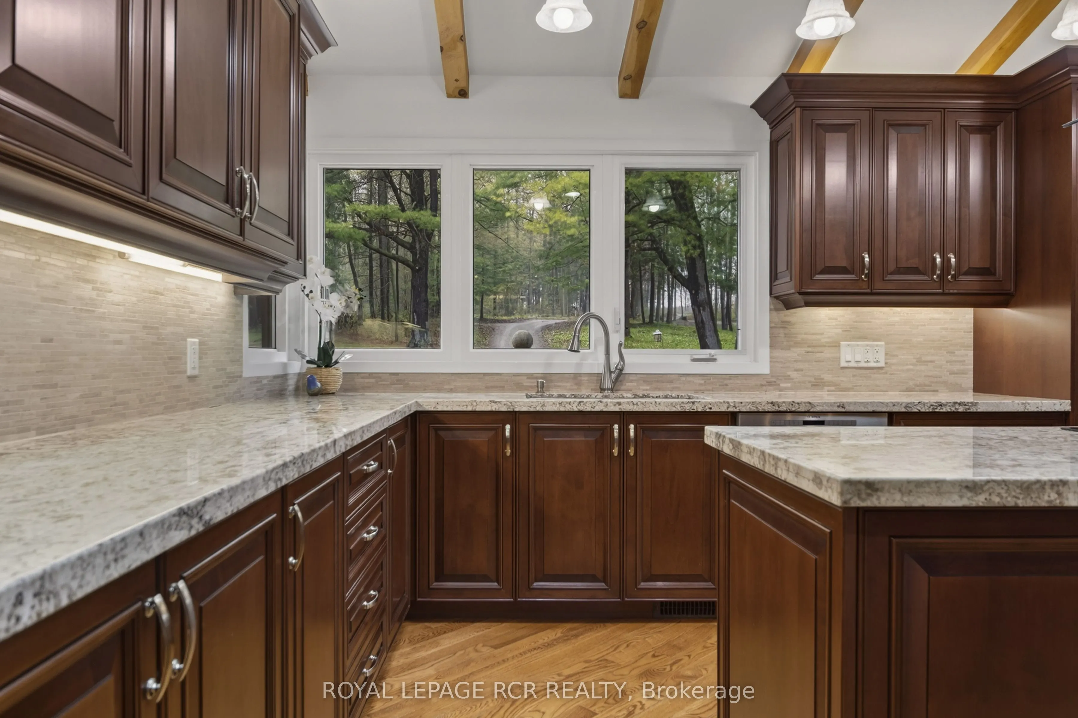 16365 Bathurst Street