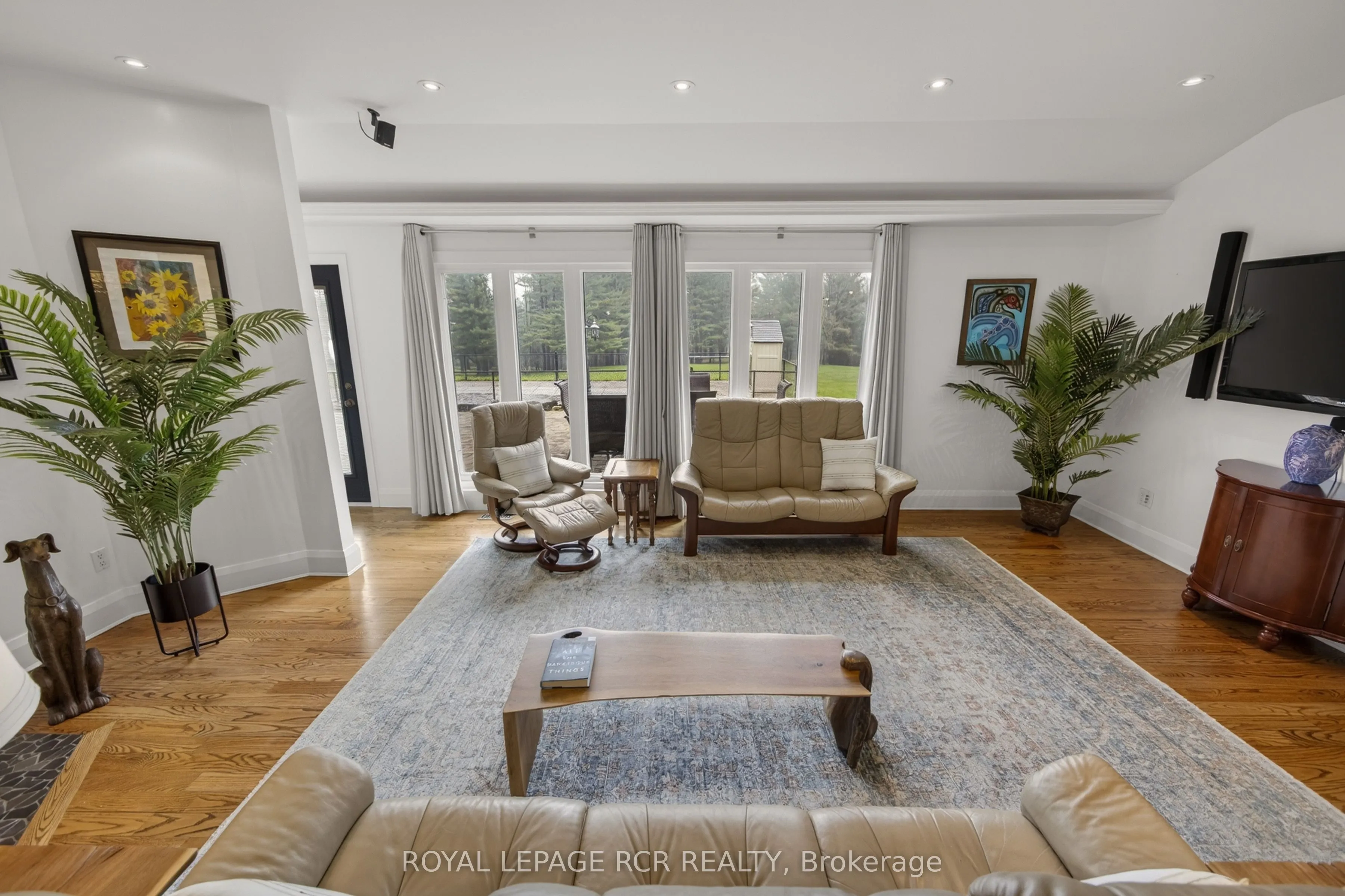 16365 Bathurst Street