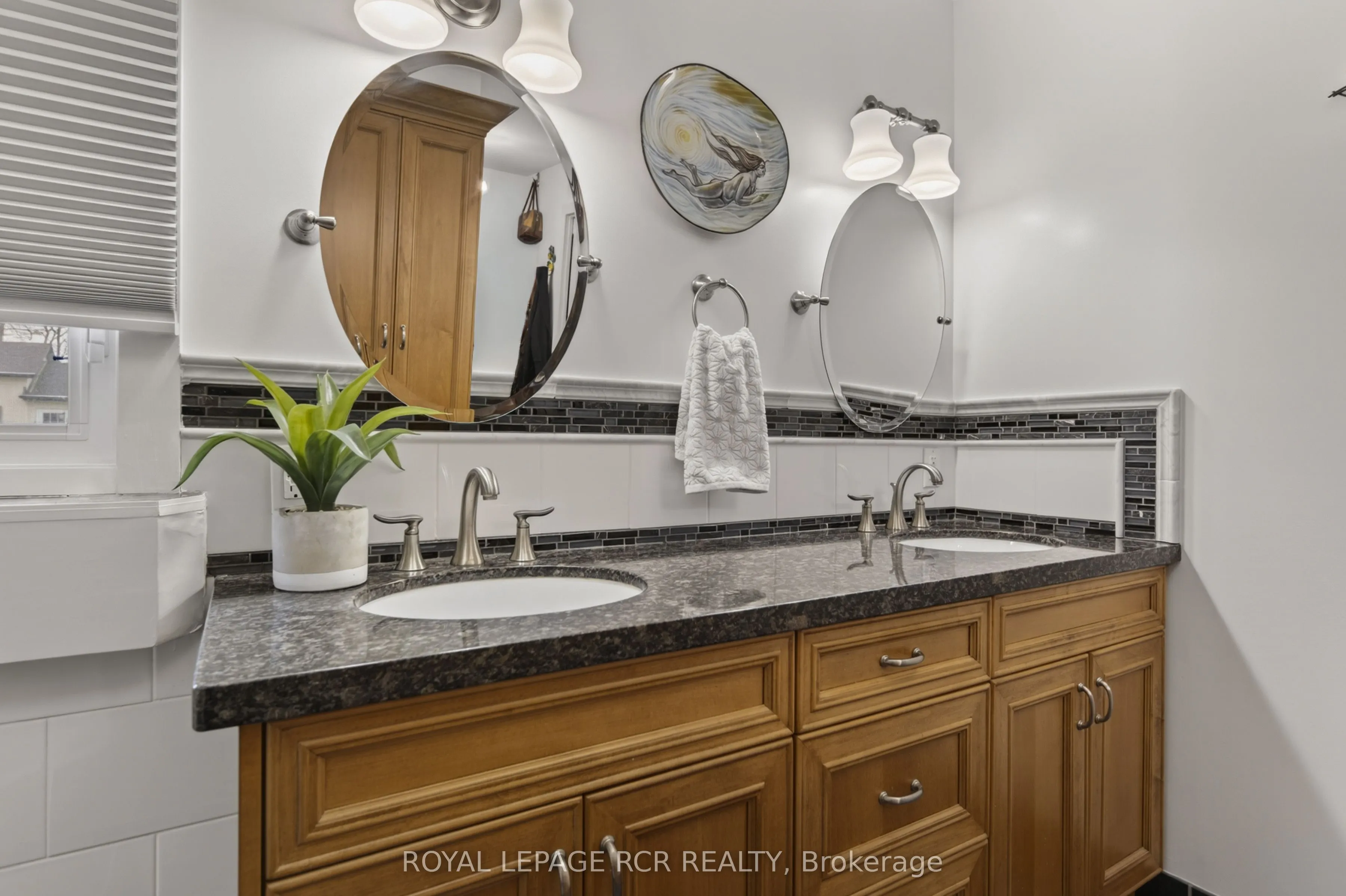 16365 Bathurst Street