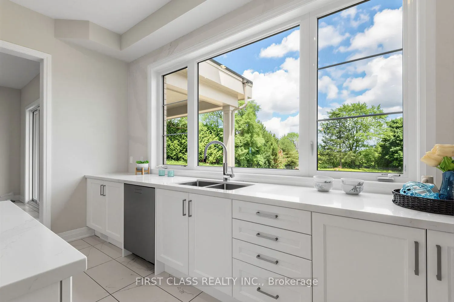 15 Kenneth Campbell Court
