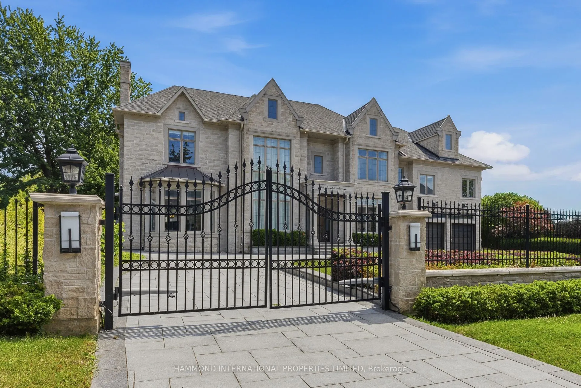 129 Arnold Avenue